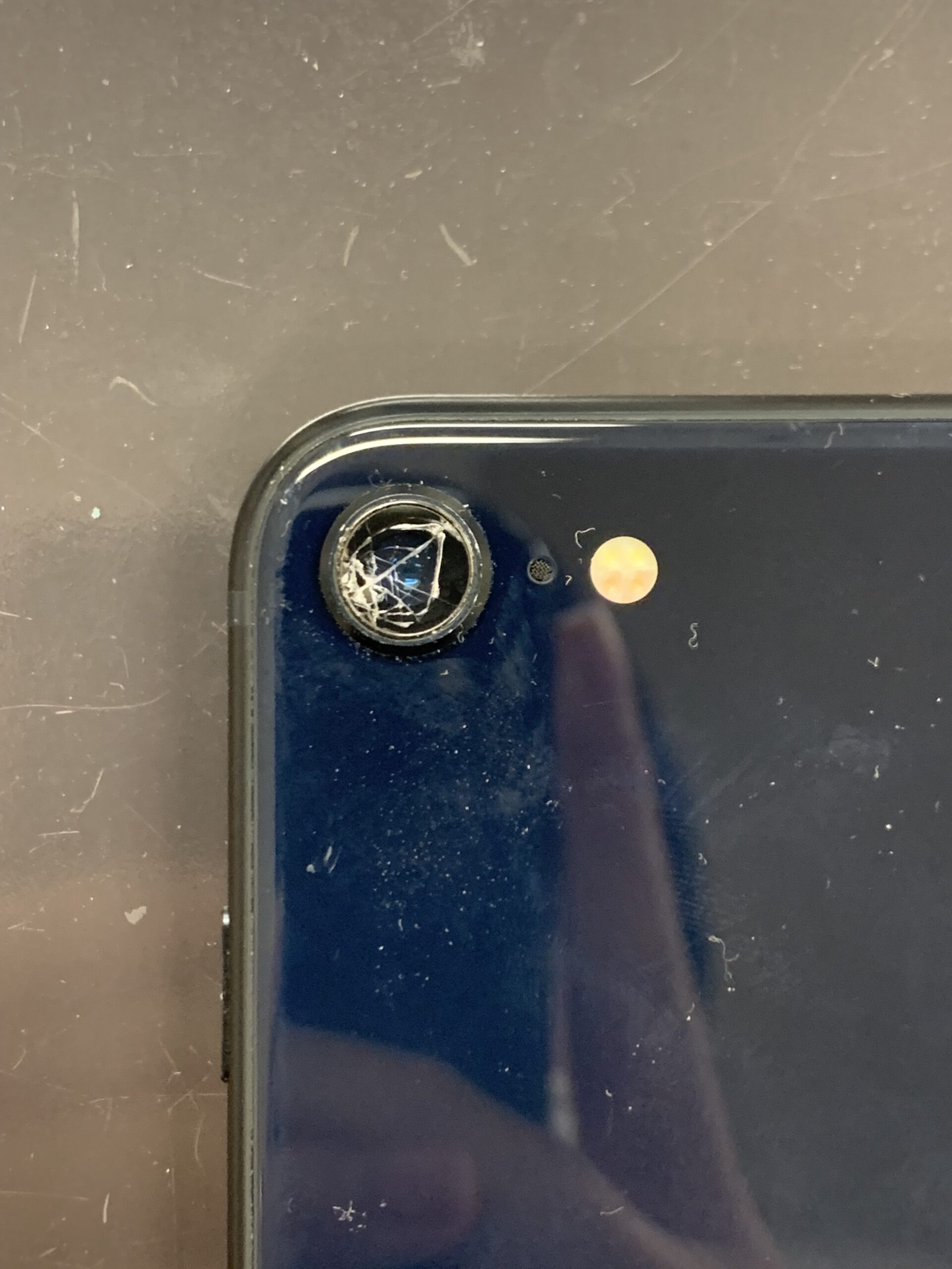 アイフォンSE3】iPhoneSE第三世代のカメラレンズ修理 – iPhone修理岡山