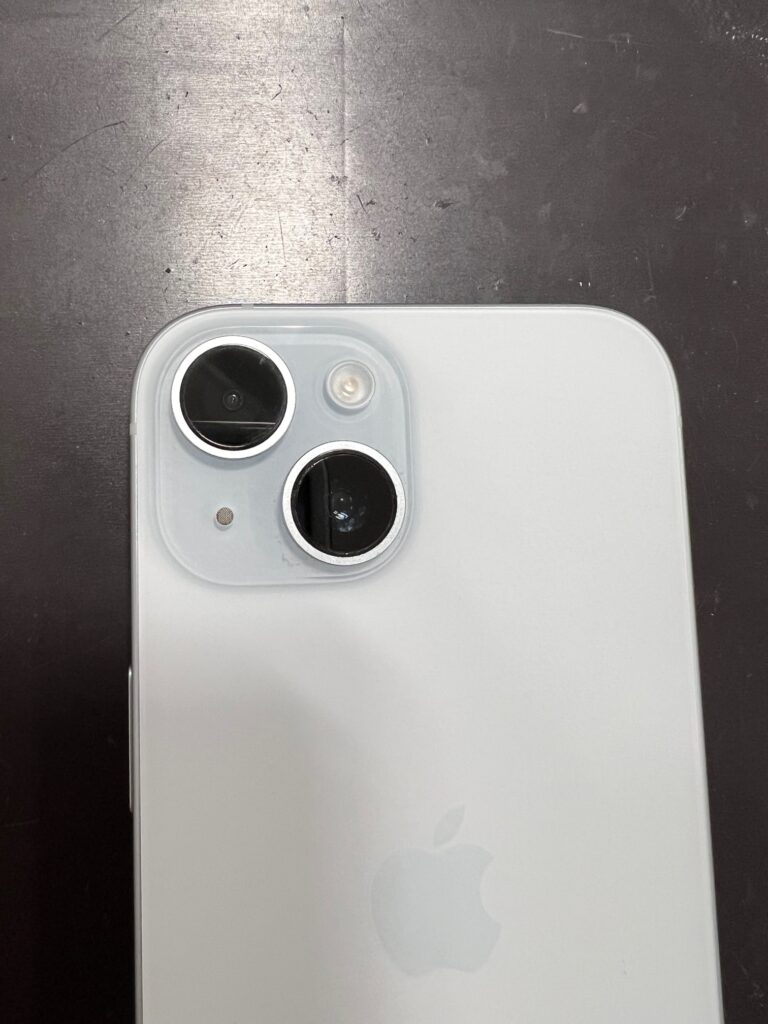 カメラレンズ割れはサクッと直しちゃいましょう！～iPhone13