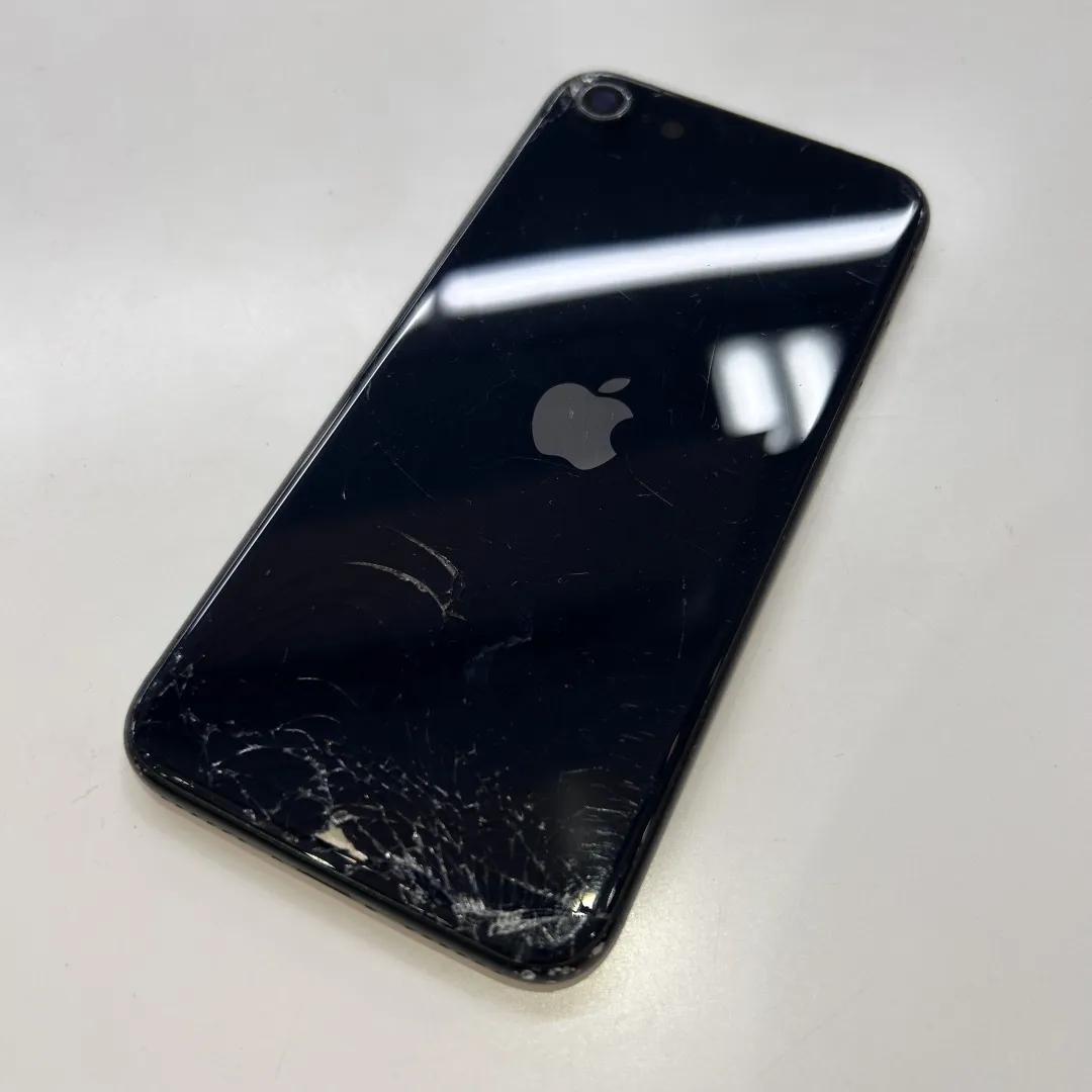 iPhone 背面ガラス 交換 | お近くのiPhone修理センター・モバイル端末