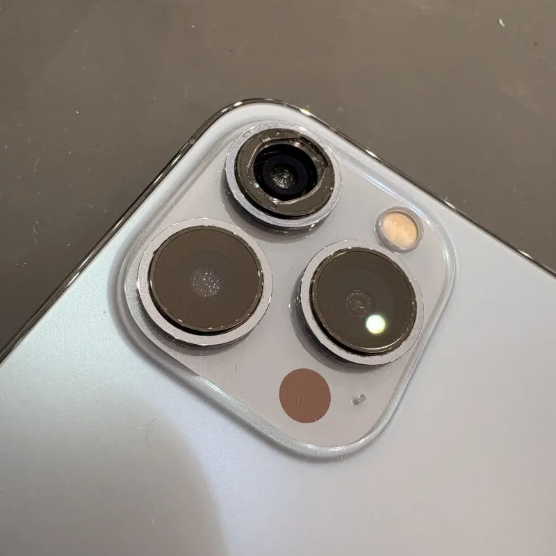 iPhone12Proのカメラレンズの割れを修復！ | お近くのiPhone修理