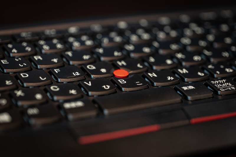 ThinkPadトラックポイントキーボード II レビュー。外でもデスクトップ