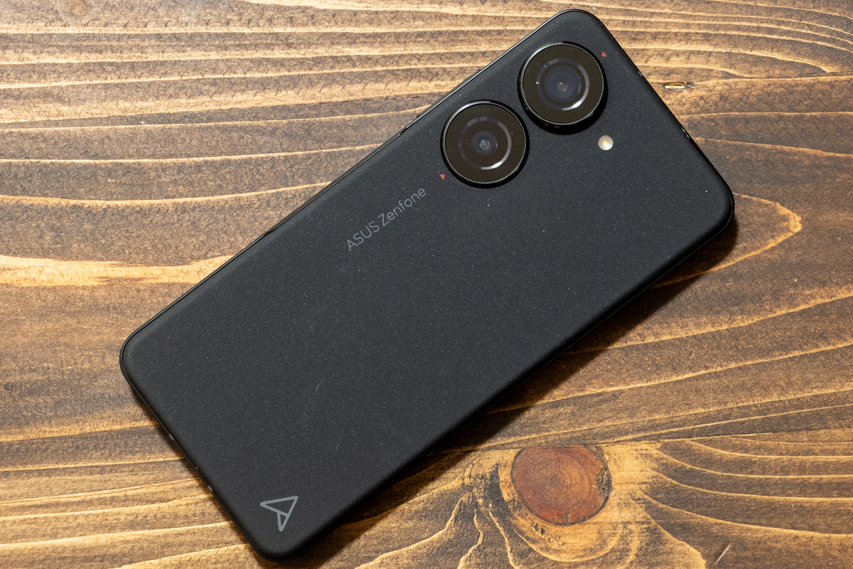 Zenfone 10 レビュー。幅狭ハイエンド完成形 - すまほん!!