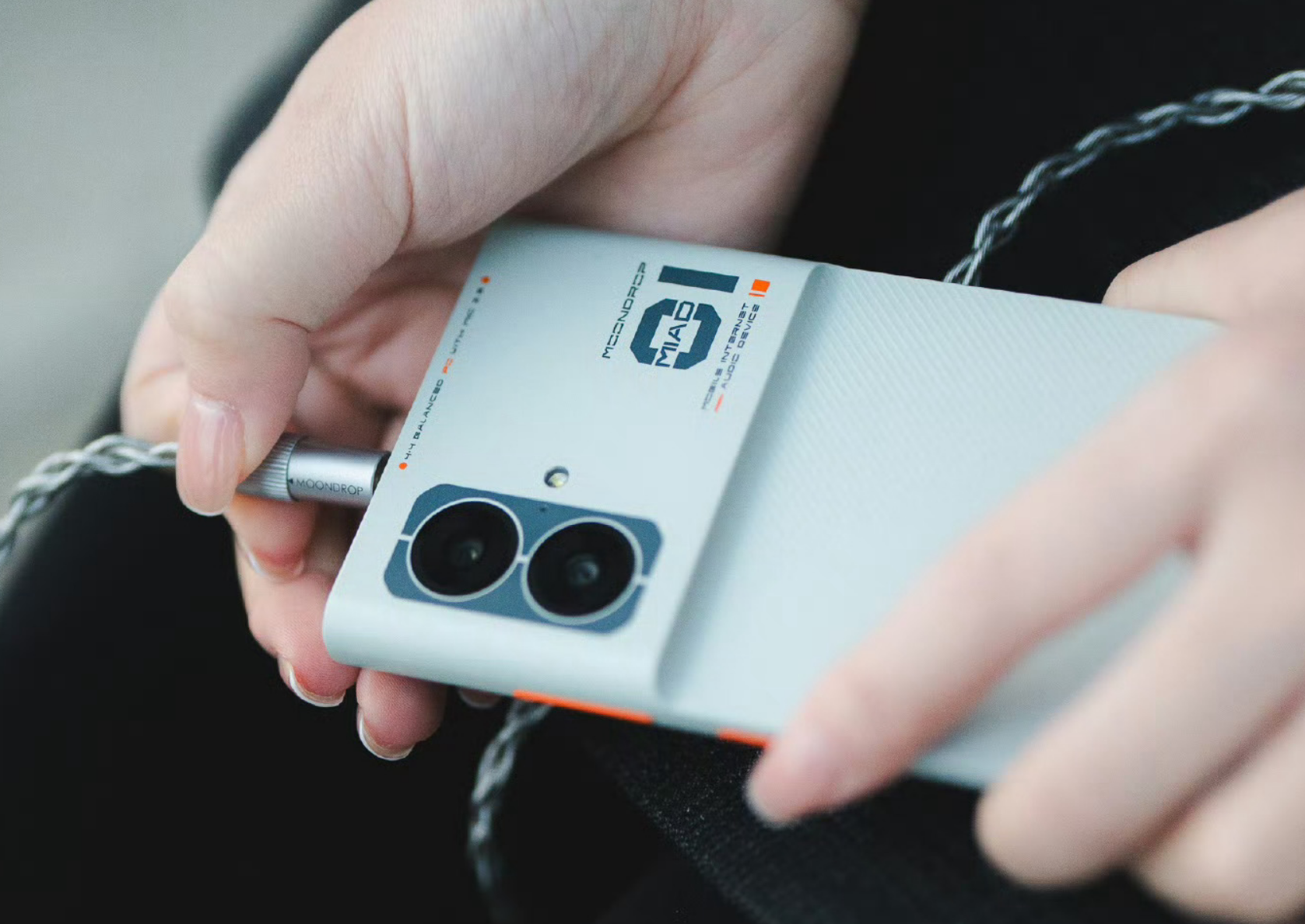 オーディオメーカー水月雨がスマホ参入！超高音質「MIAD01」に高まる