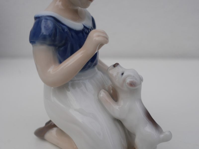 ROYALCOPENHAGEN 少女と犬 フィギュリン 犬 共箱 ロイヤル