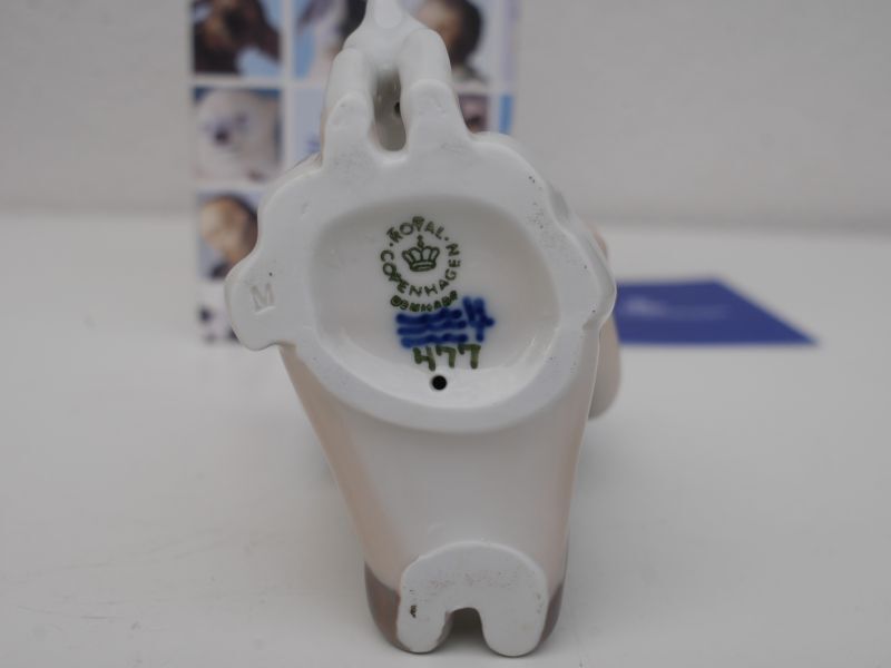 ROYALCOPENHAGEN 少女と犬 フィギュリン 犬 共箱 ロイヤル