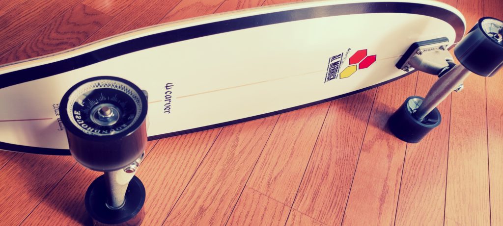 カーバー アルメリックは街の中で乗ろう サーフスケートのアルメリック