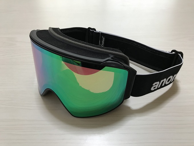 anonのゴーグル「M4」を買ったのでレビュー!マグネットも付属品も