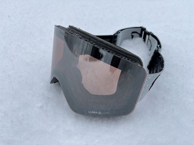 DRAGONのR1をレビュー!ゴーグルを付けた感じや使い心地など!｜スノーハック