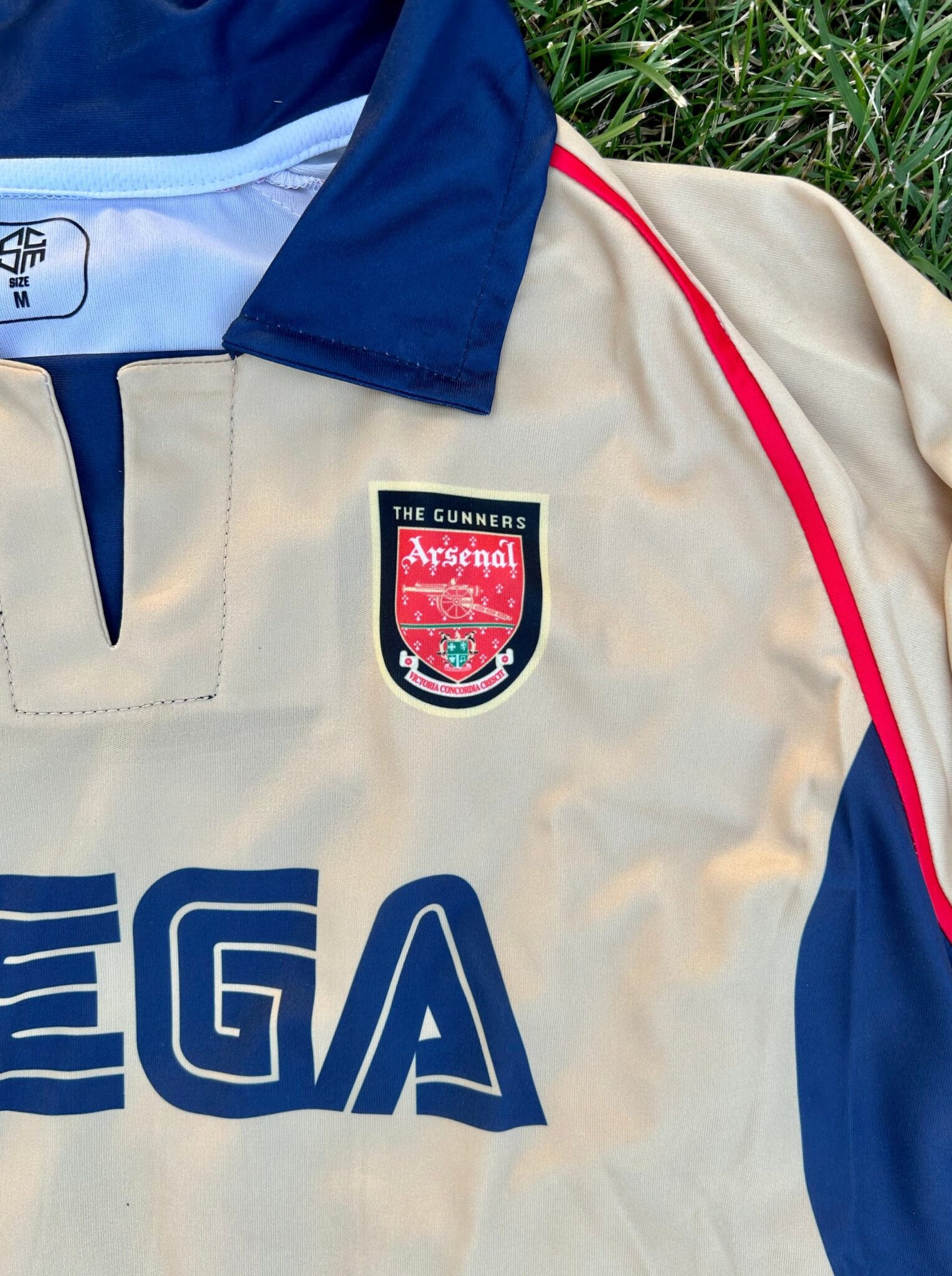 Arsenal Retro Jersey 2001/02 | SEGA Away Football Shirt