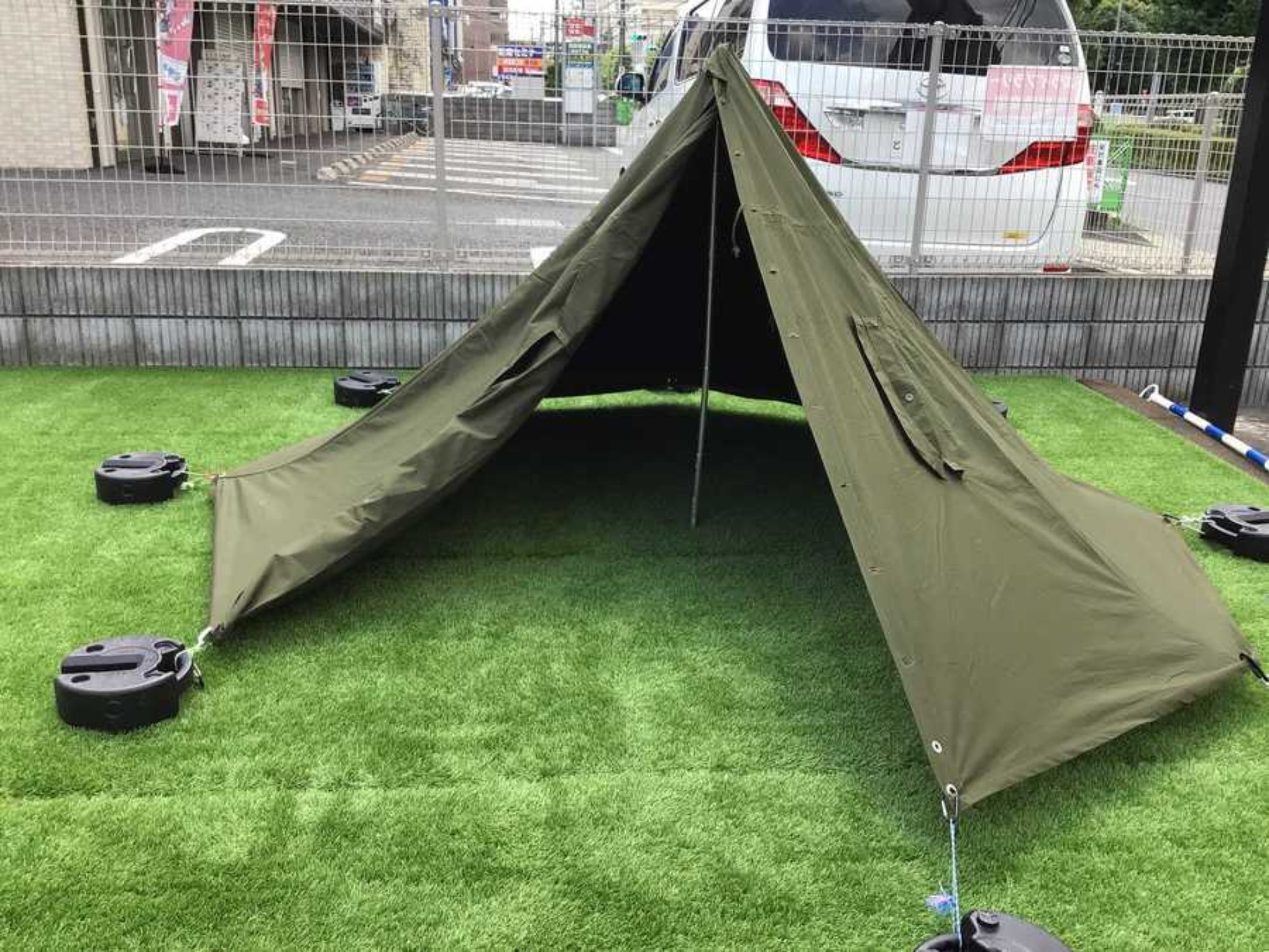 大特価】ソロキャンプにオススメの軍幕がお買い得価格に！！買うなら今