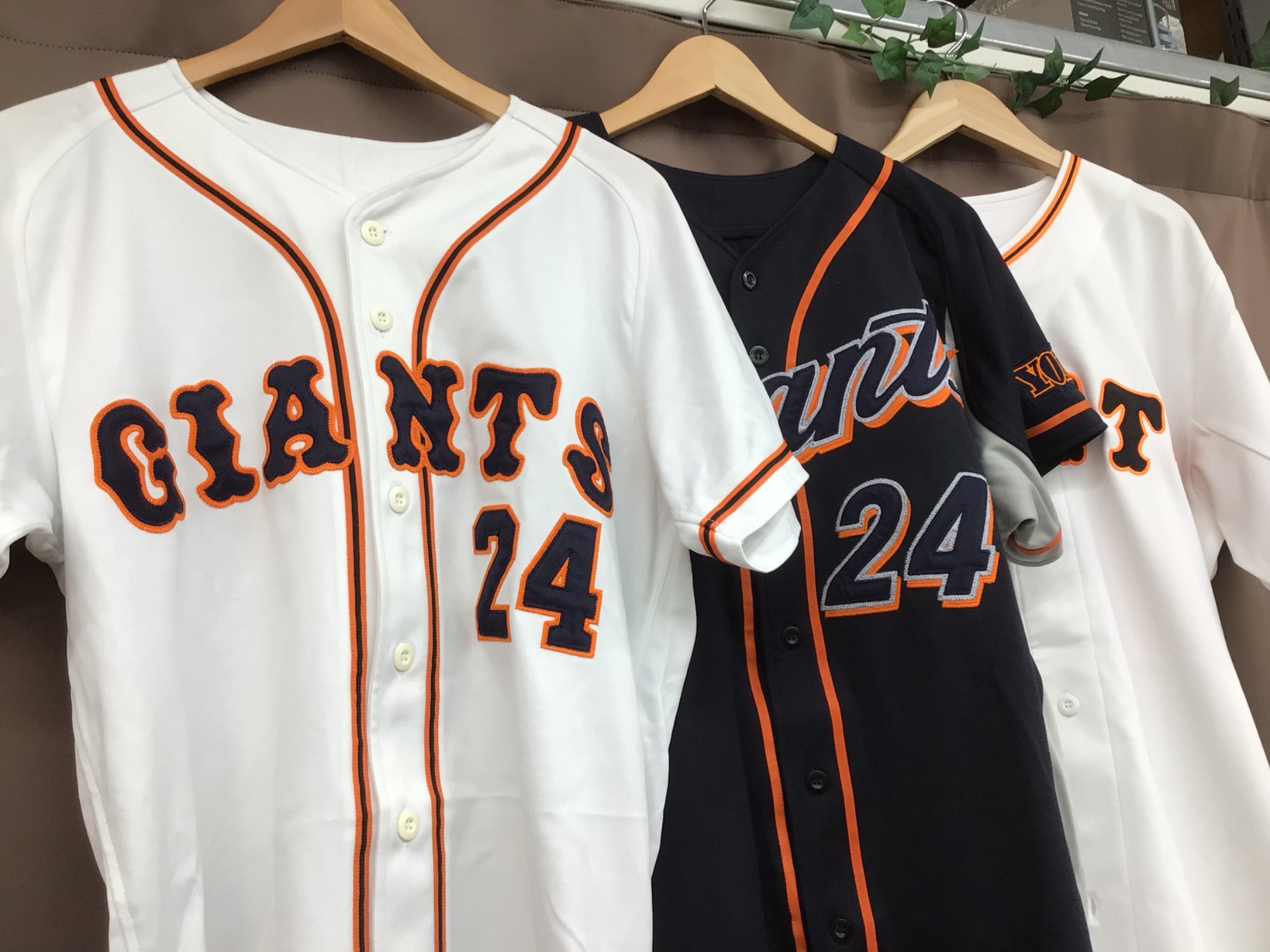 阪神がもっとも恐れた男？！ジャイアンツの高橋由伸選手のユニフォーム