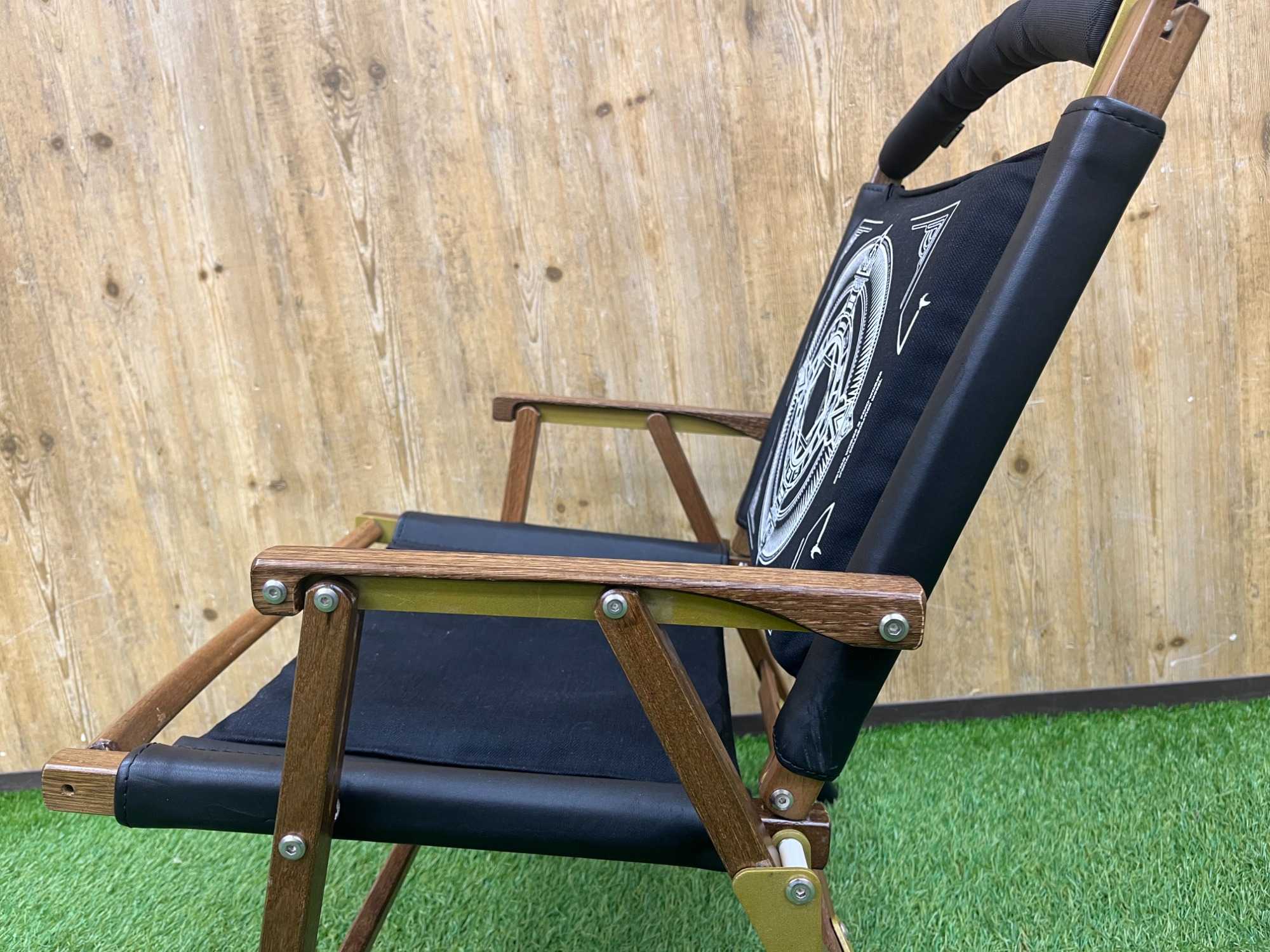 極上の座り心地！デバイスワークス×ピノワークスのDENIMNBARA