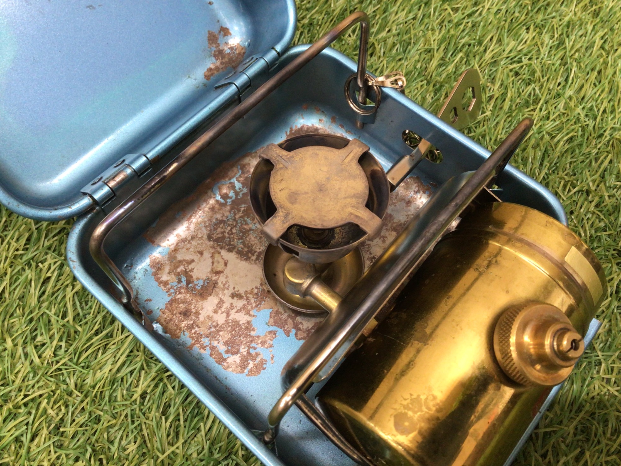 これが国産クオリティ。マナスルの希少な箱ストーブ「マナスル160