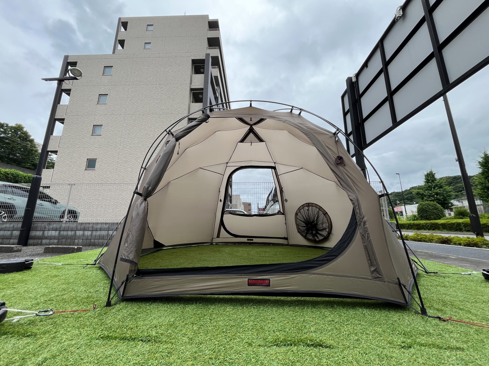 ソロキャンプに最適！居住空間が充実しているバックカントリーの