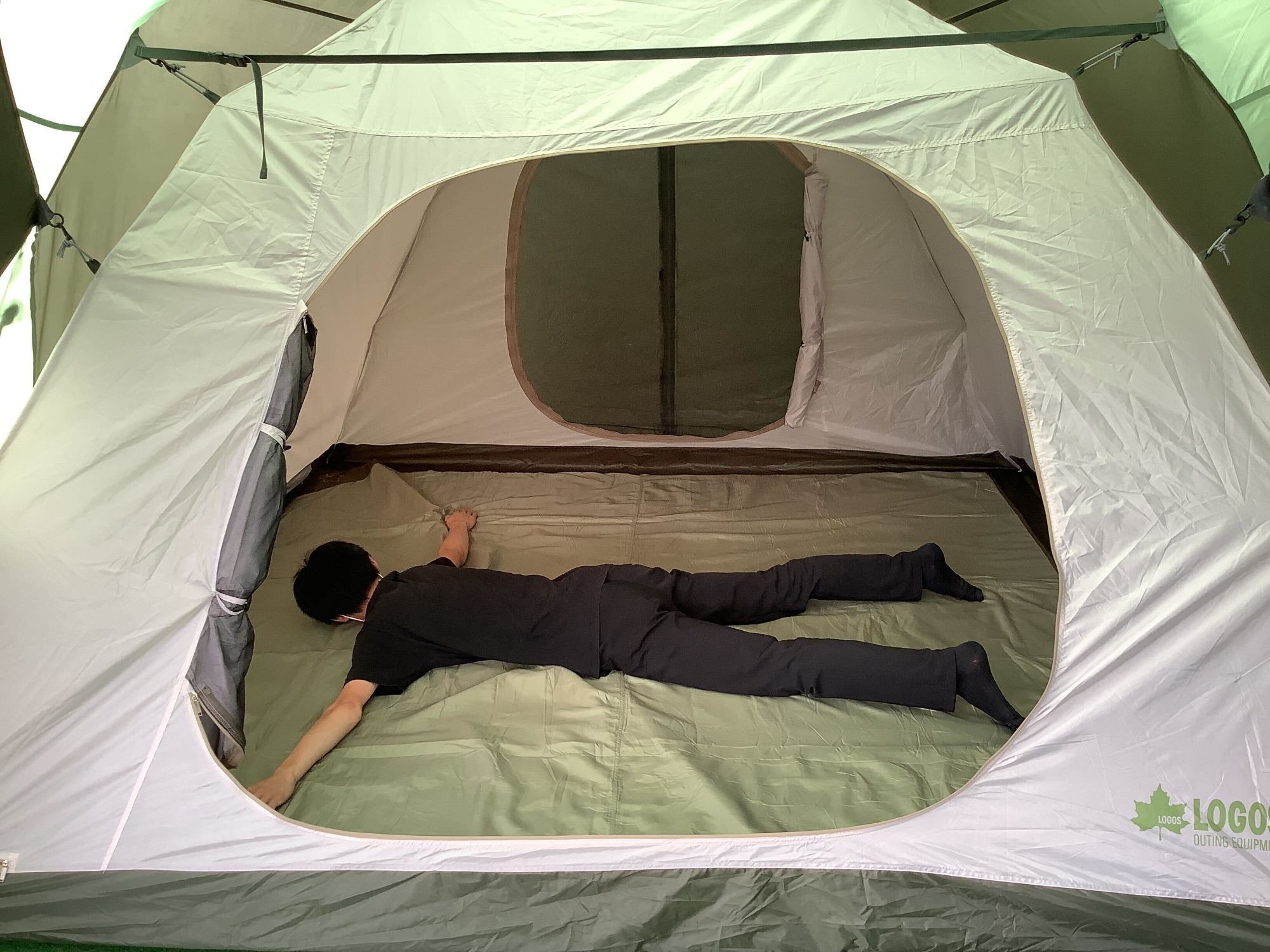 オールシーズン対応の大型テント【LOGOS・neos3ルームドゥーブルXL-BJ