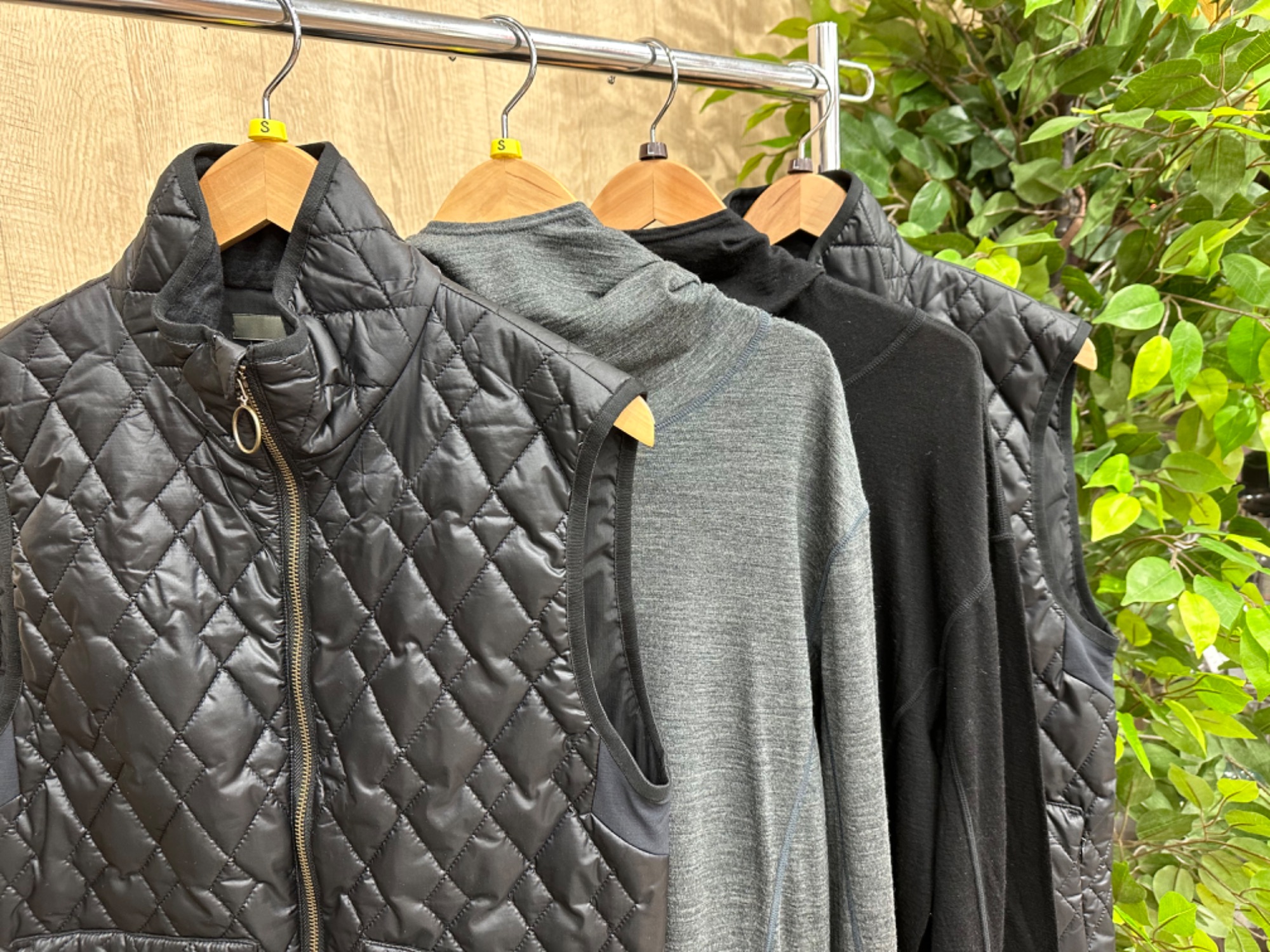 ランニングでもデイリーユースでも！charbonのウェア4点！[2024.03.25