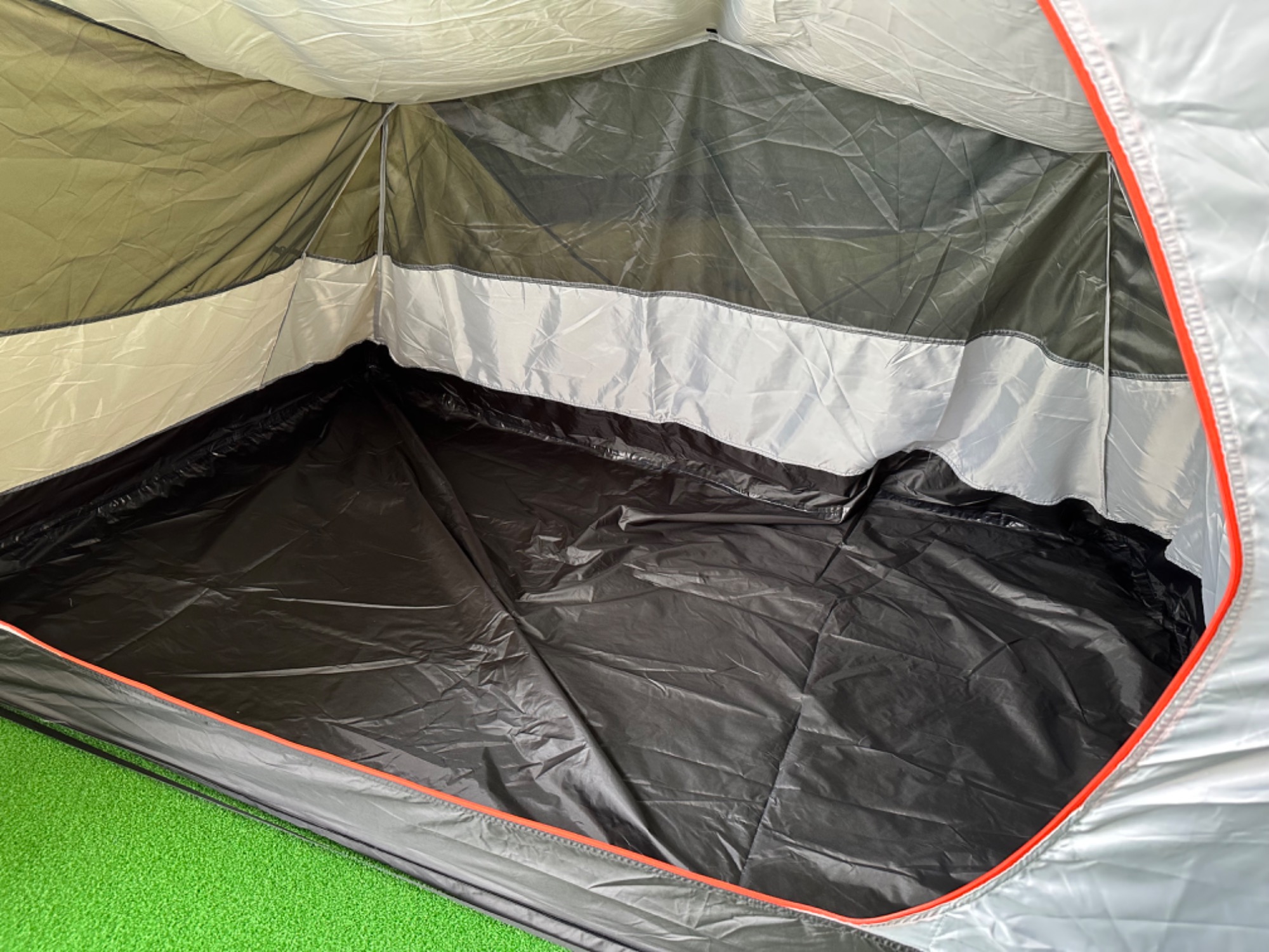 単独でも合体させても使えるノースフェイスのエバカーゴ2とエバベース6