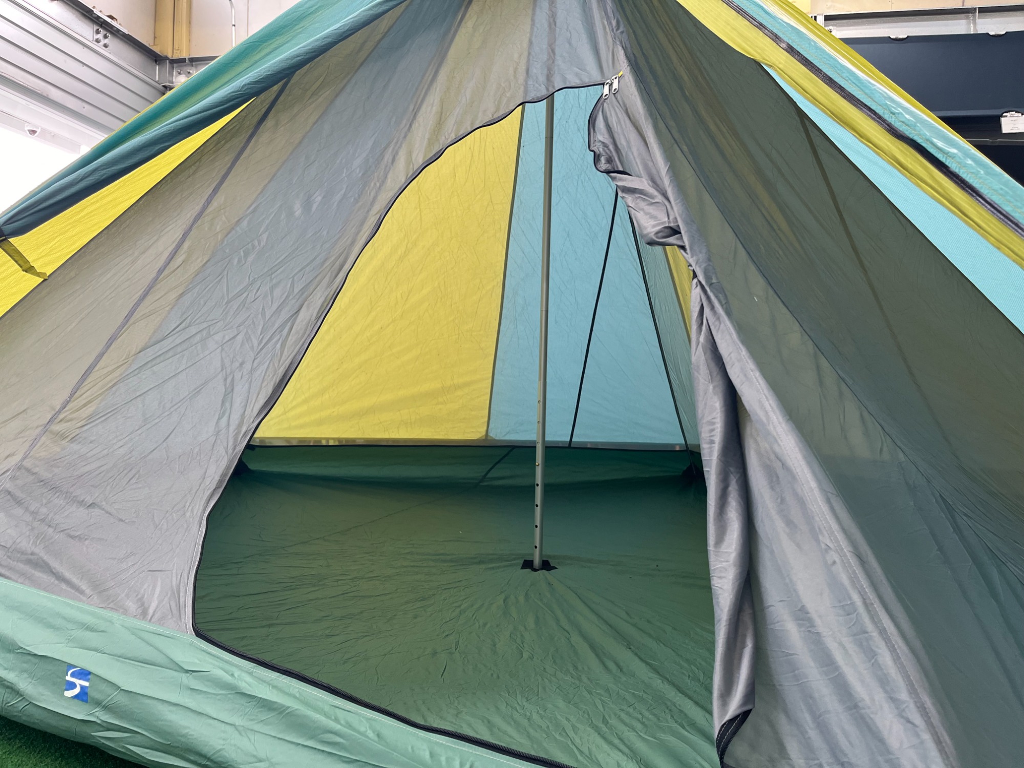 まるでサーカス？ファイントラックの廃盤テント「ポットラック