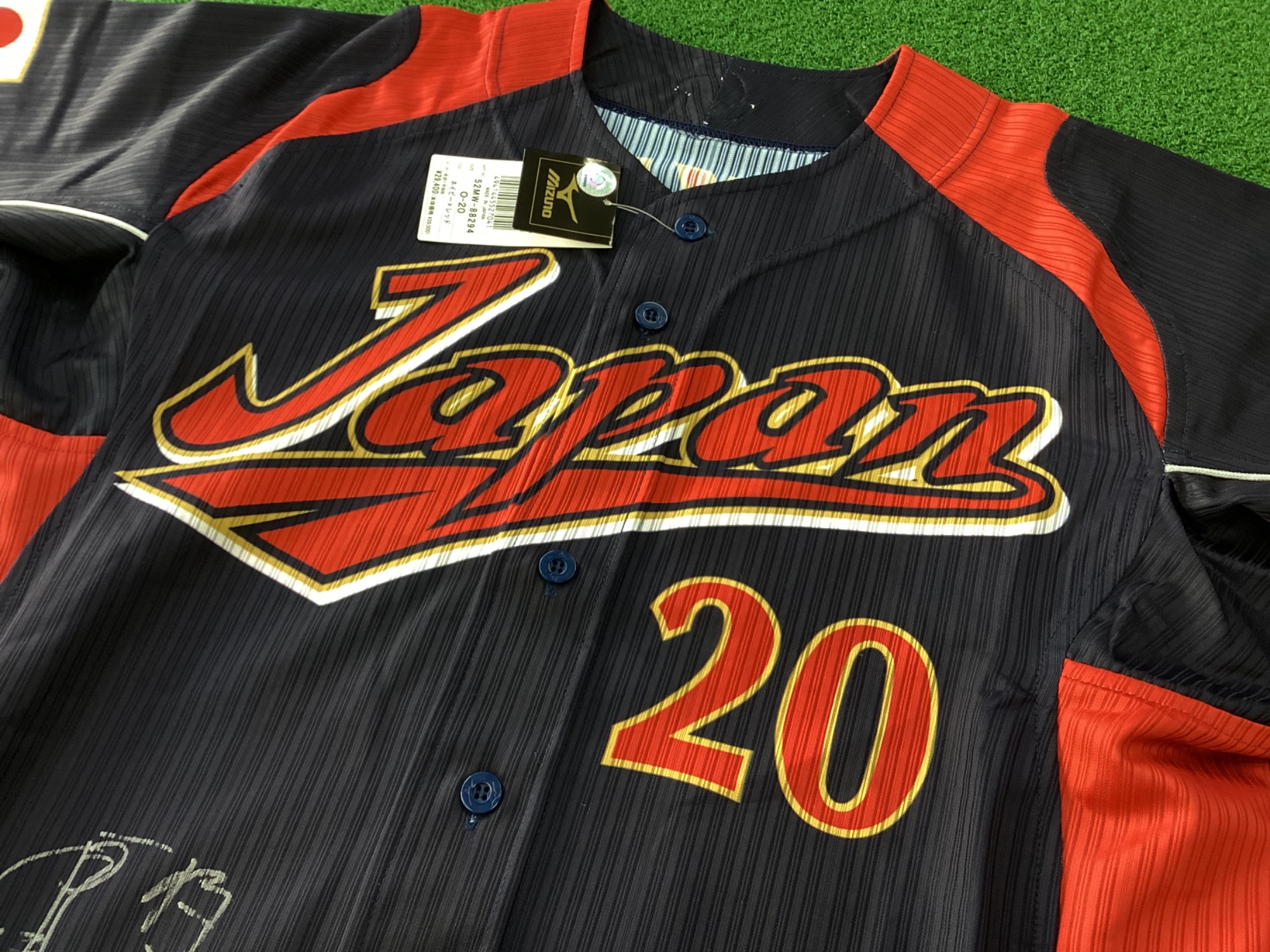 元近鉄の戦士！岩隈久志のWBC2009プロ仕様モデルが入荷！[2024.04.21