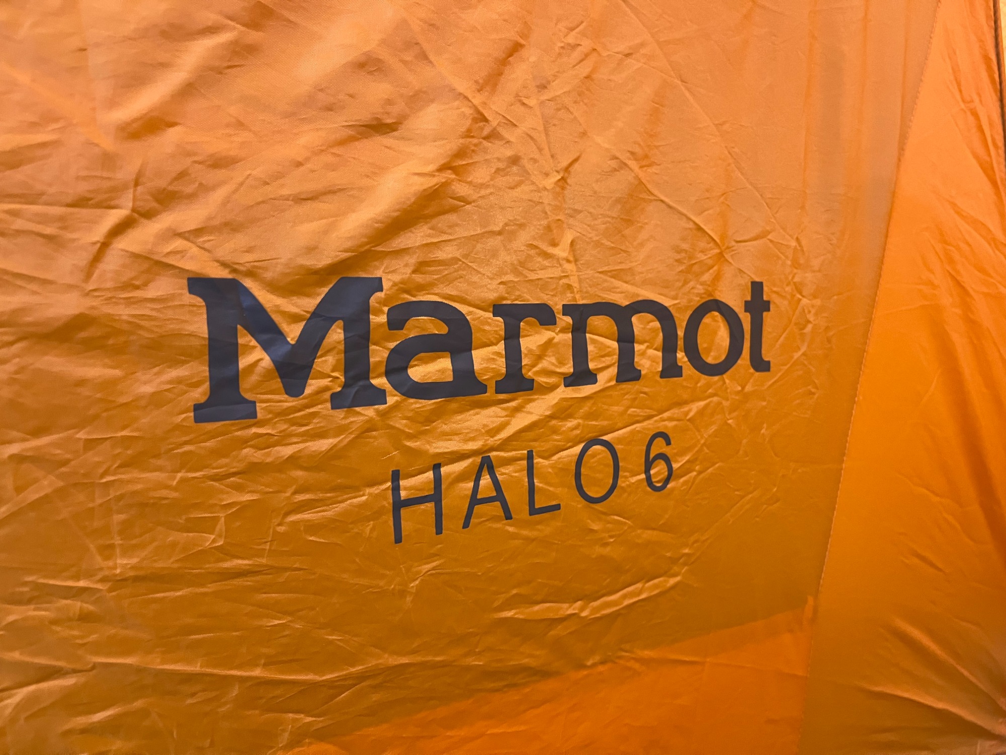 大型ドームテント！独特なフレームワークを魅せるマーモットのハロ6P