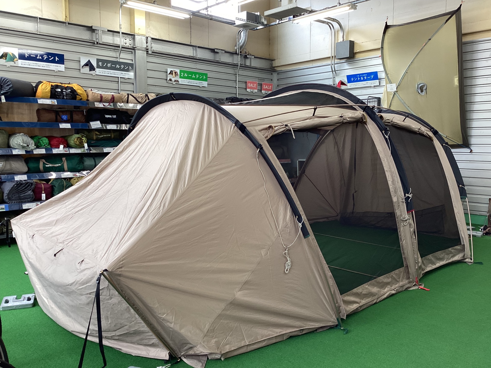 夏キャンプにぴったり！圧倒的な解放感を備えたアルペンアウトドアーズ