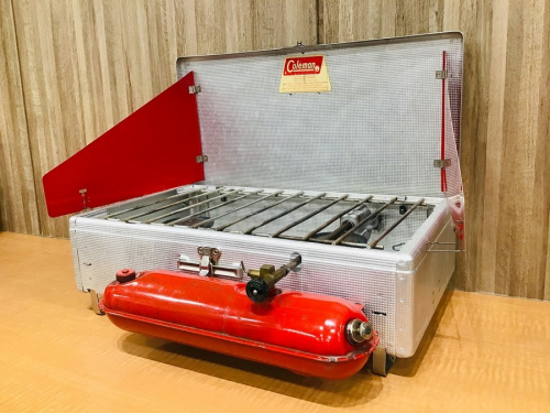 Coleman(コールマン)の超希少ヴィンテージアルミツーバーナー”442”をご