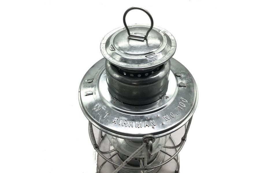 W.T.KIRKMAN(WTカークマン)社製の復刻版レイルロードランタン WATCMAN