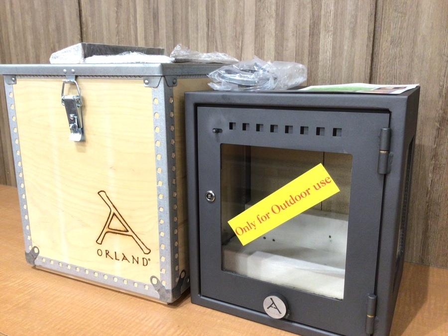 デンマーク発のORLAND(オーランド) ストーブは三面ガラス窓で炎が