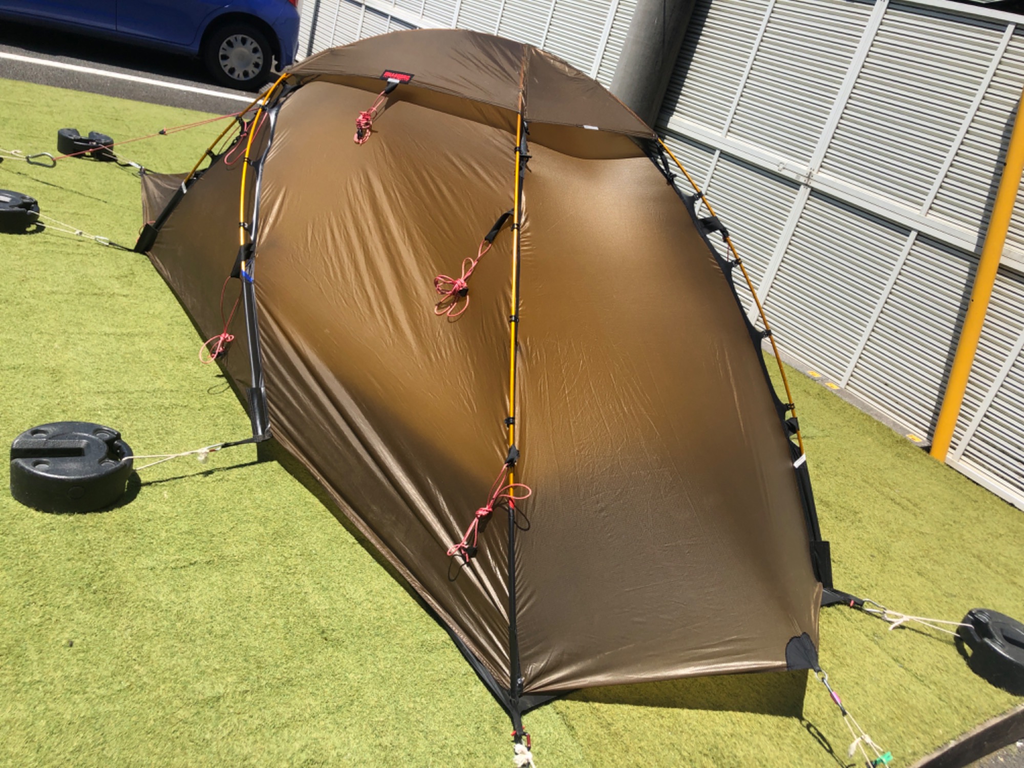 長期で使えるソロテント！ヒルバーグ「ヤヌー（JANNU）サンドカラー