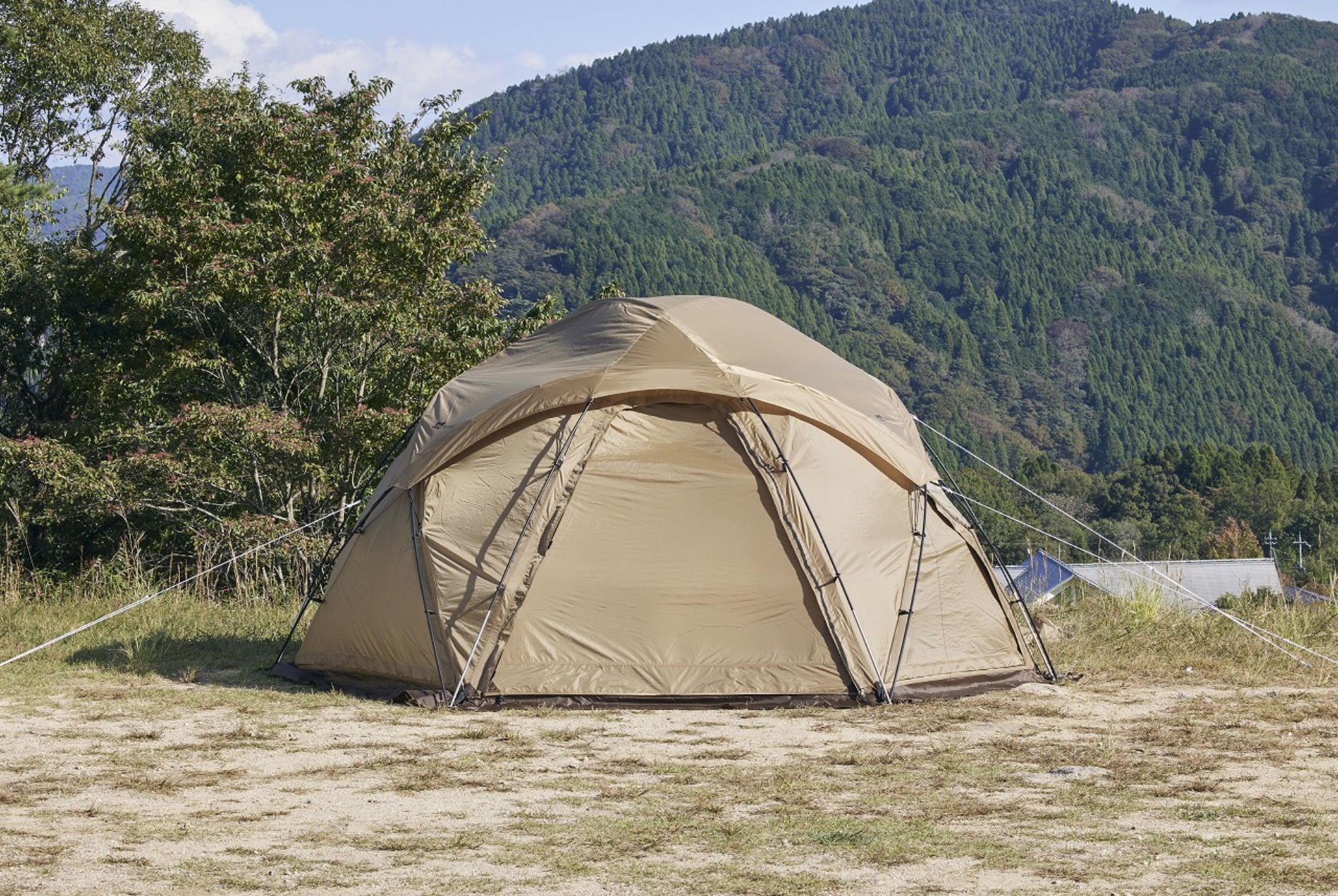 遂に発売！WAQ(ワック) ドーム型シェルター『パラマウントドーム』設営