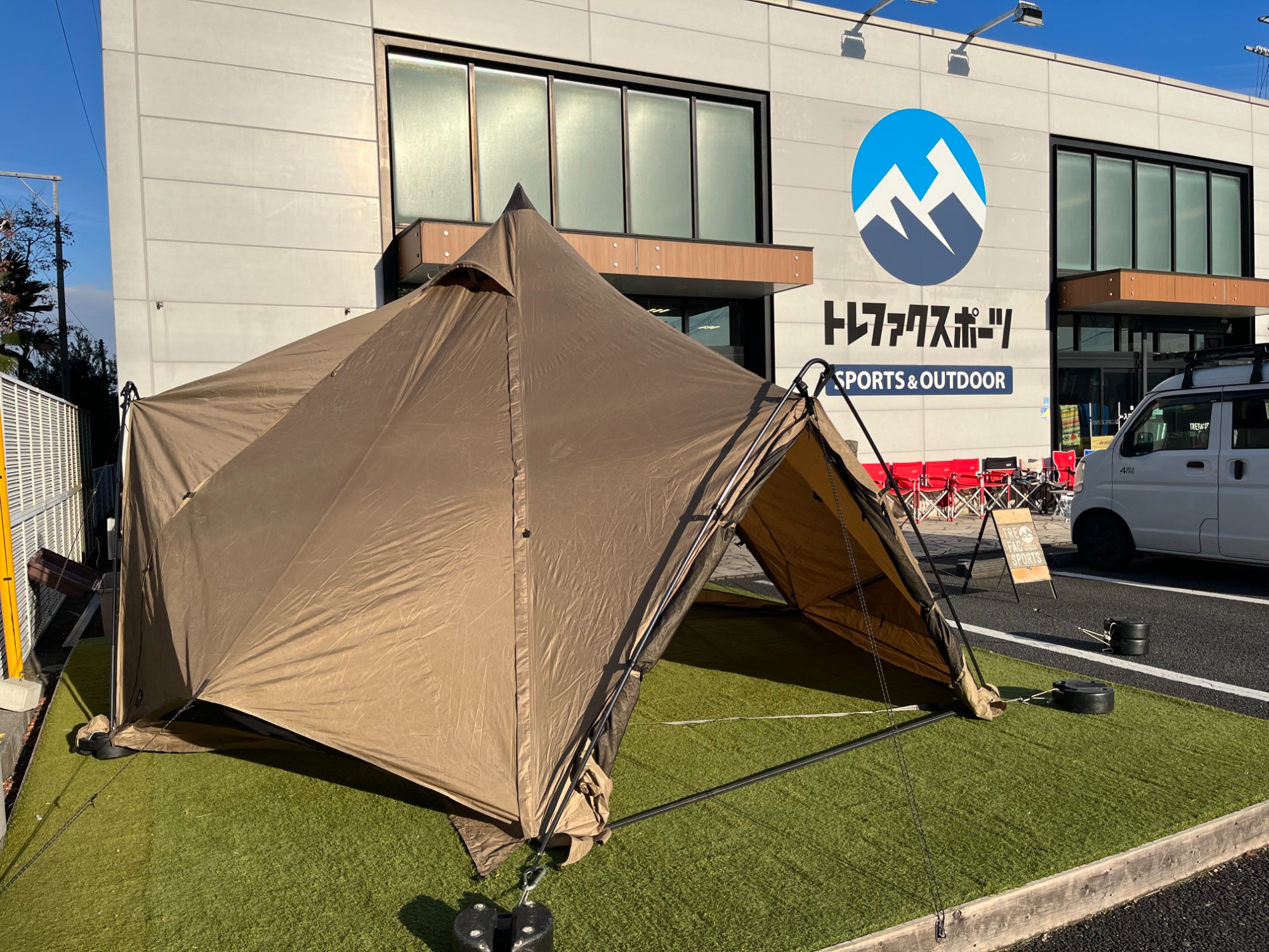 話題のゼクーMがまたまた入荷！ユニークな構造で内部には快適空間が