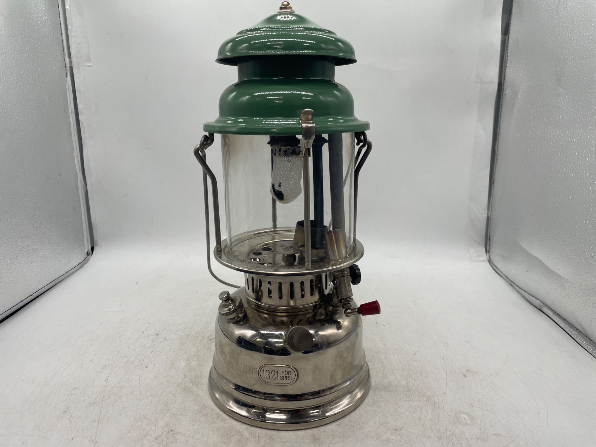 なかなか見れない希少な個体！プリムスのケロシンモデルのランタン No