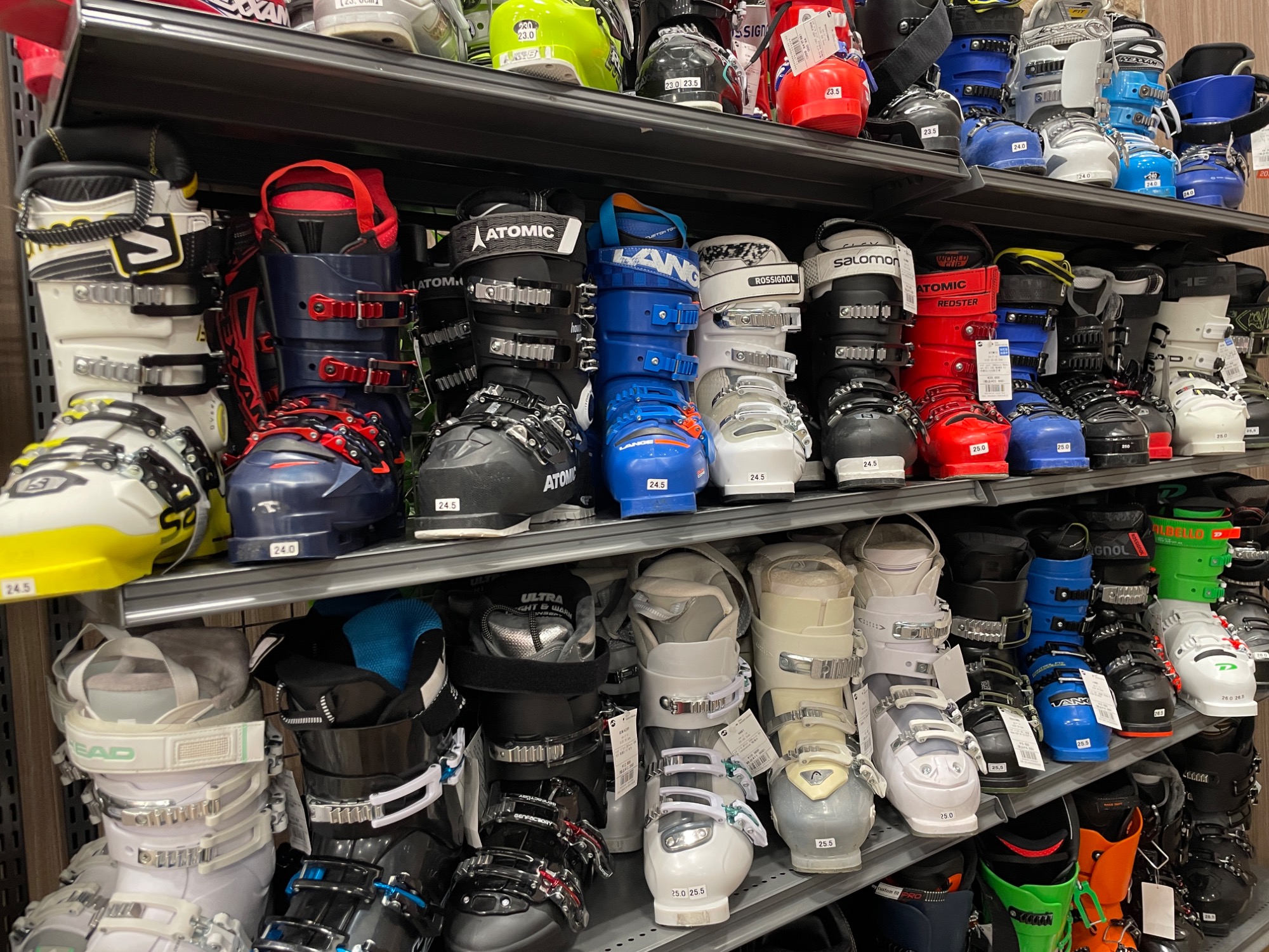 スキー始める方必見！！】直近入荷の初心者～中級者向けのスキーブーツ