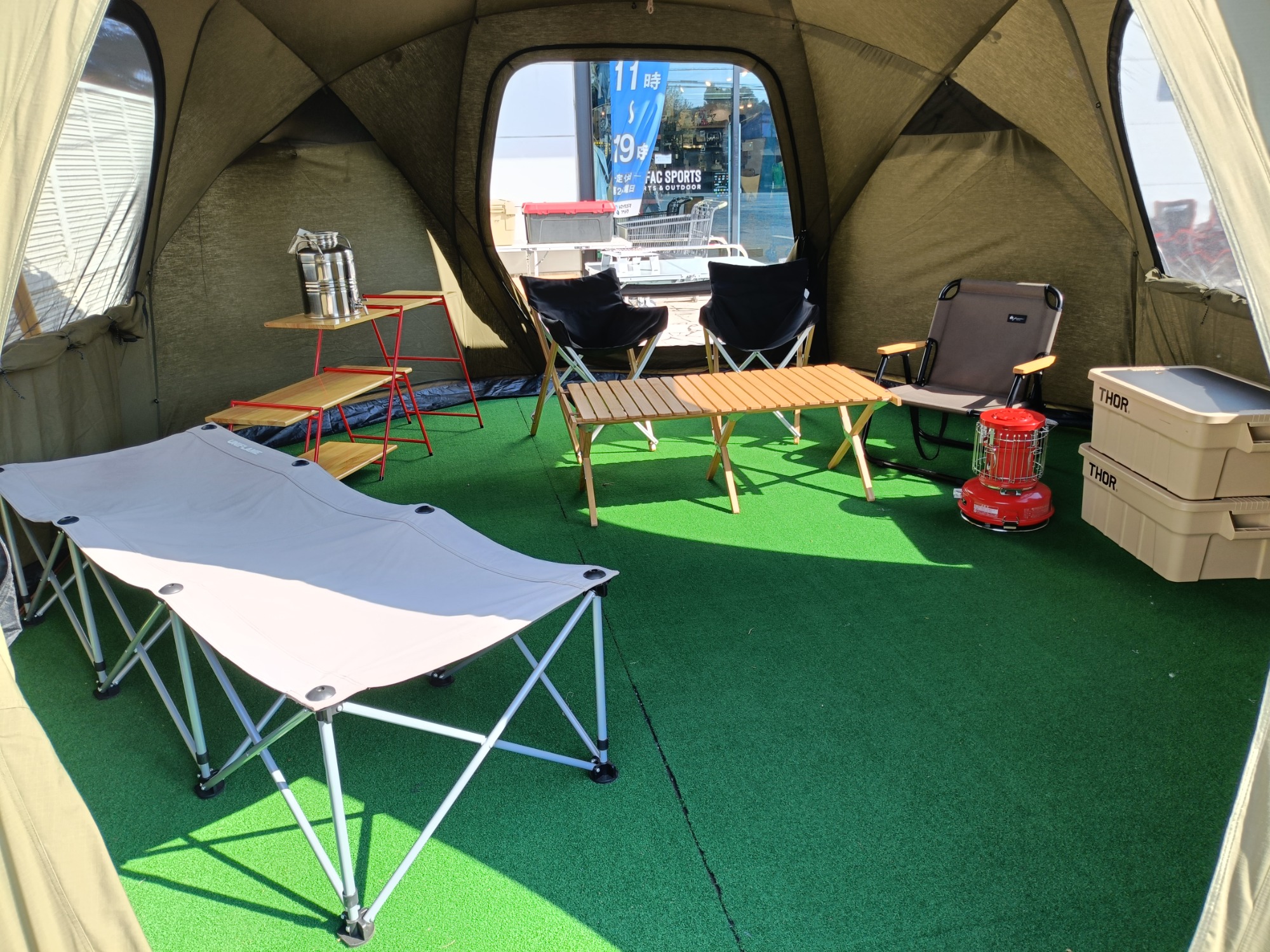 日本はまだまだ見ない1953 CAMPER'S KHANのTenker Dome Tentをご紹介