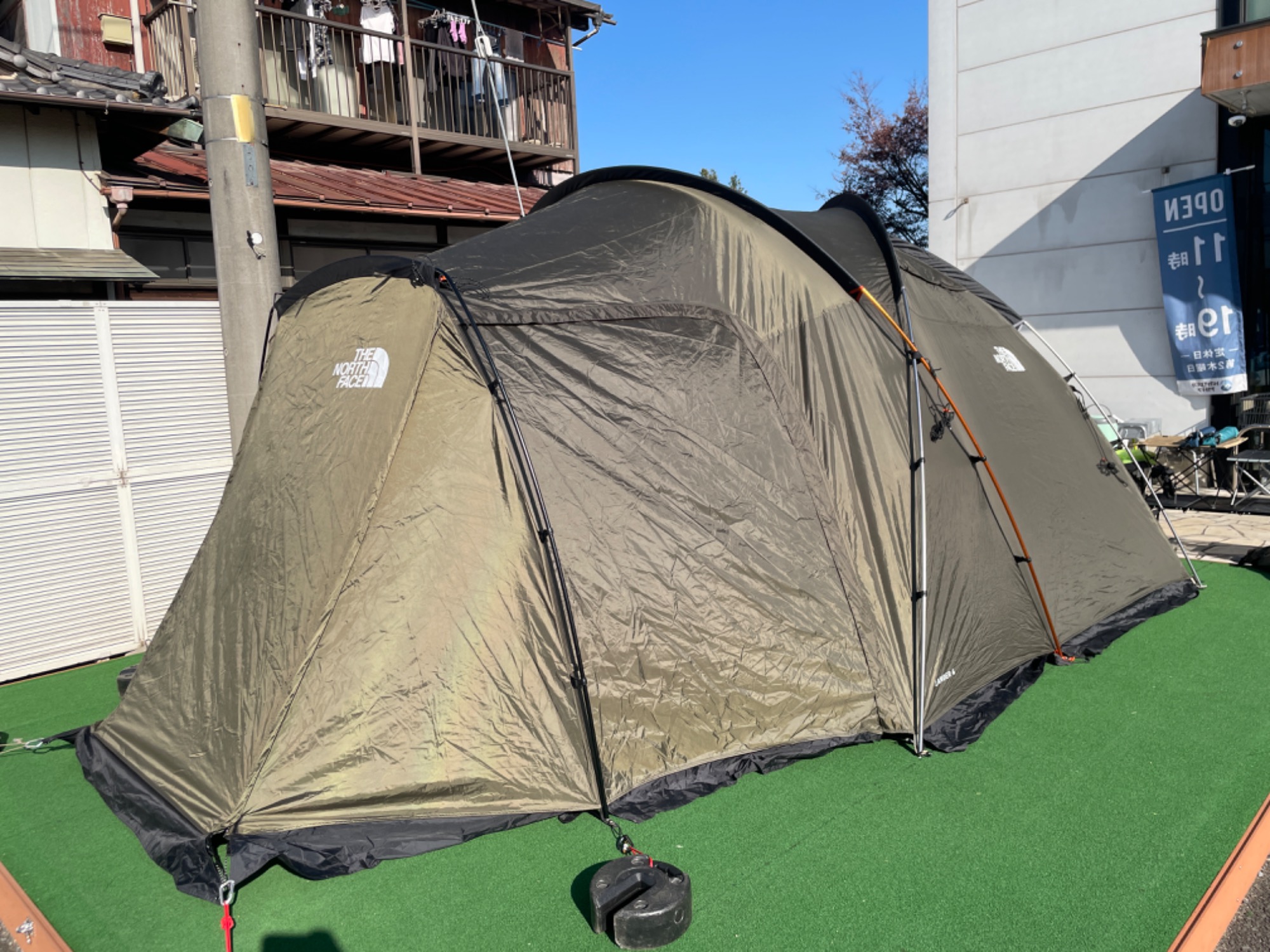 ノースフェイスのスタイリッシュなテント「ランダー6」をご紹介いたし