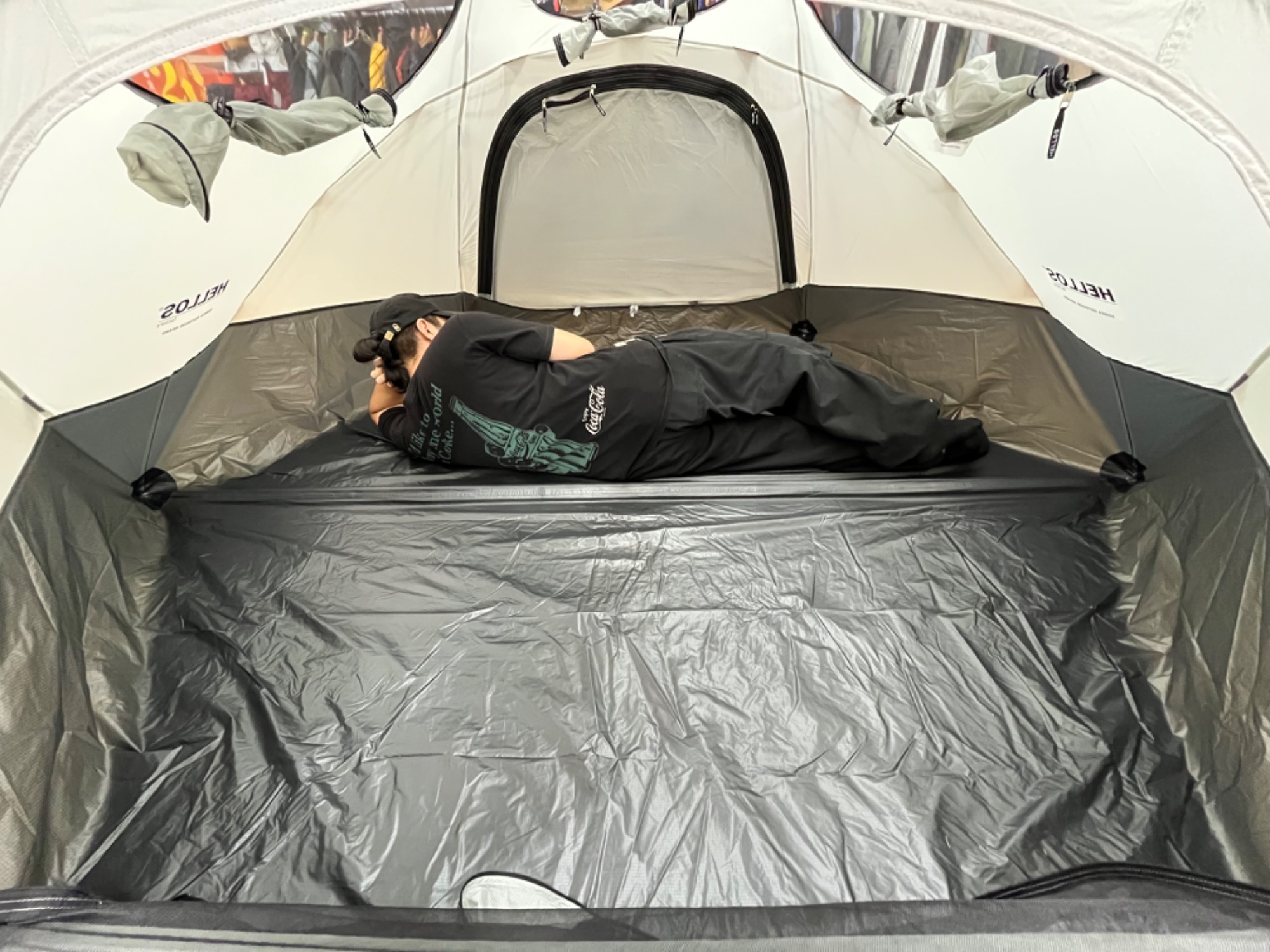 夜空を眺める！ヘロスのテント『シースター』[2024.10.19発行