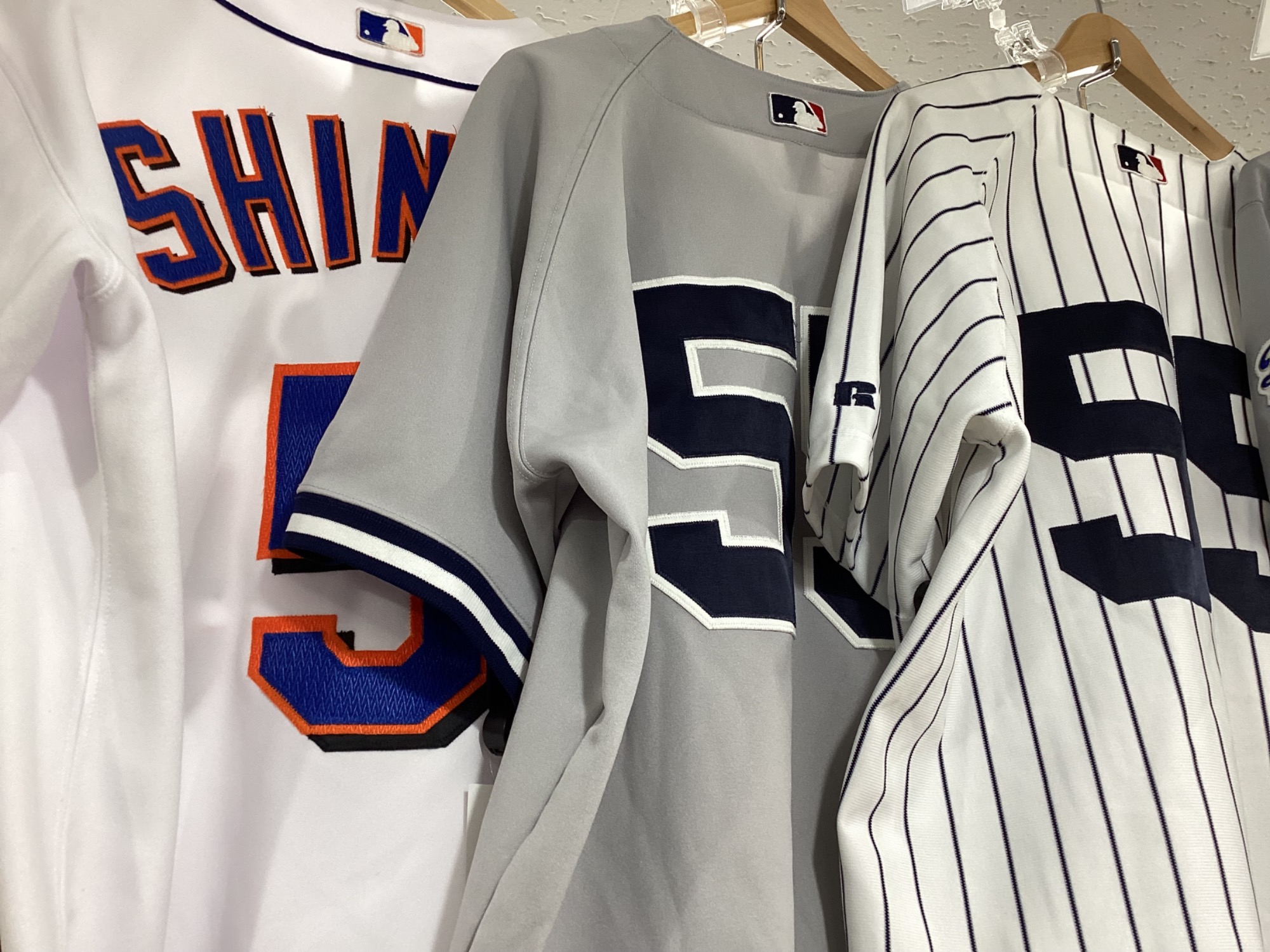 今や監督になった選手も！名選手の大リーグユニフォーム入荷しました