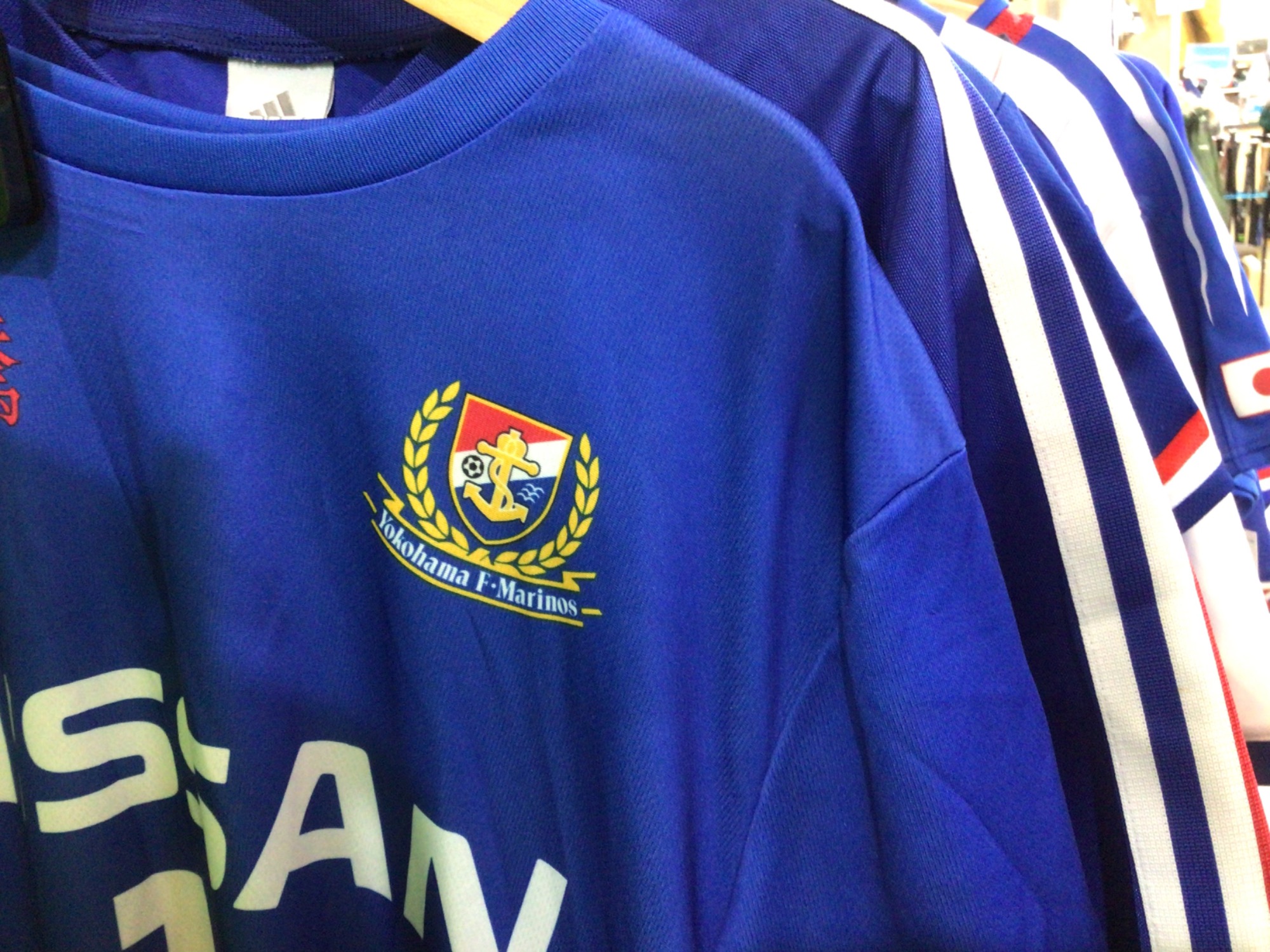 横浜F・マリノスの希少な95-96年カップ戦限定ユニフォーム[2025.04.06