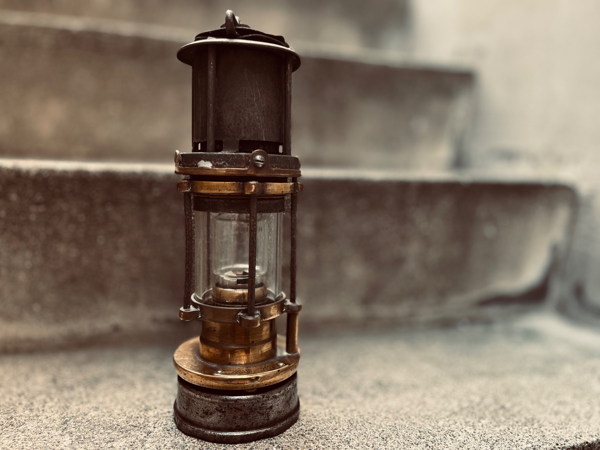 見たことある！？超激シブなマイナーズランプ！[2025.05.08発行