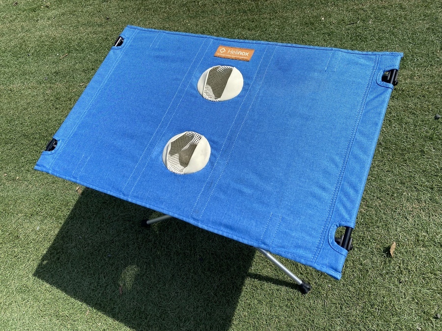 青空にピッタリ！ヘリノックスのバイタルコレクション テーブルワン