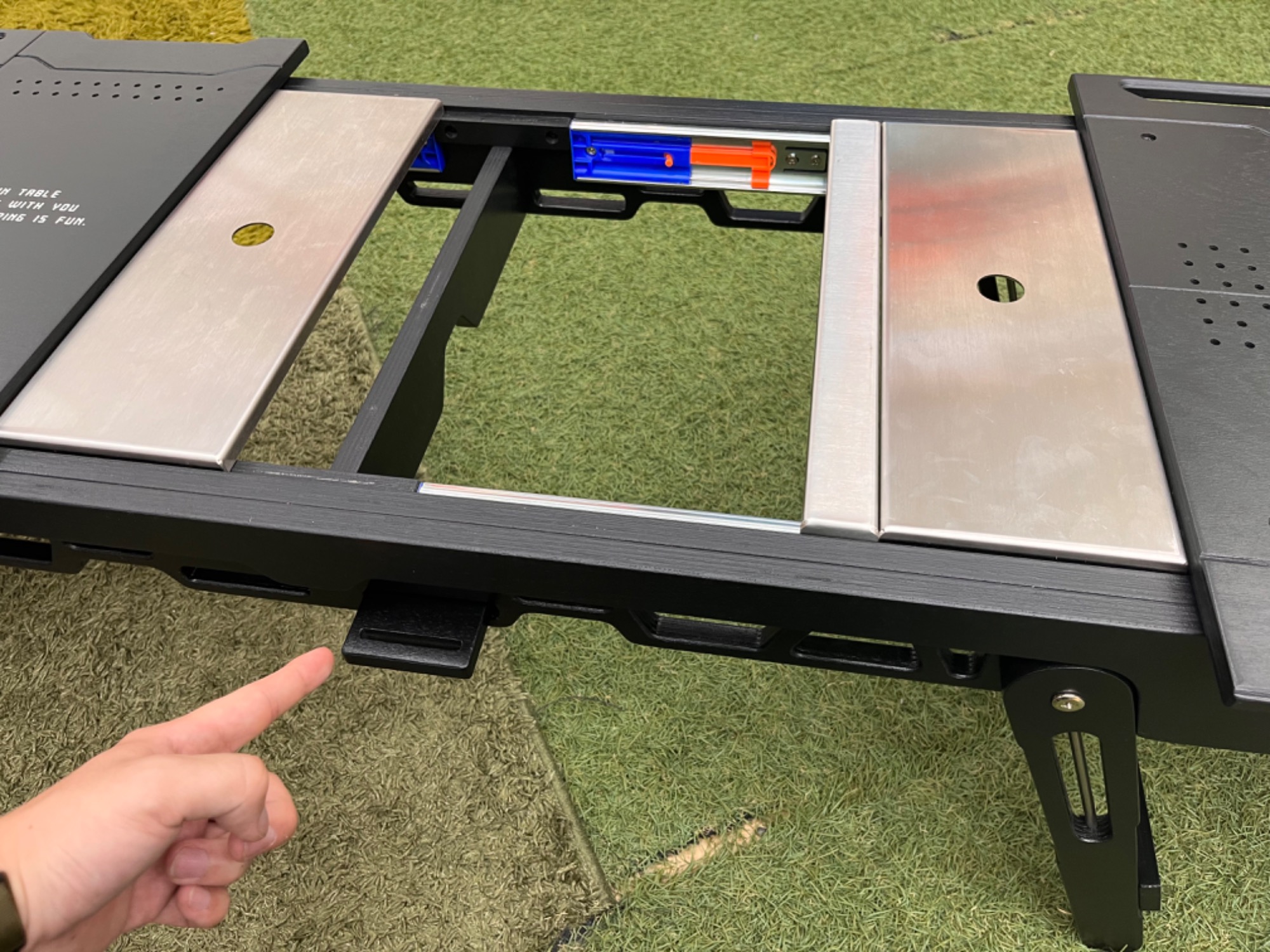 THEブラック！ON U LIFEの「サイドスライドテーブル」[2023.08.14発行