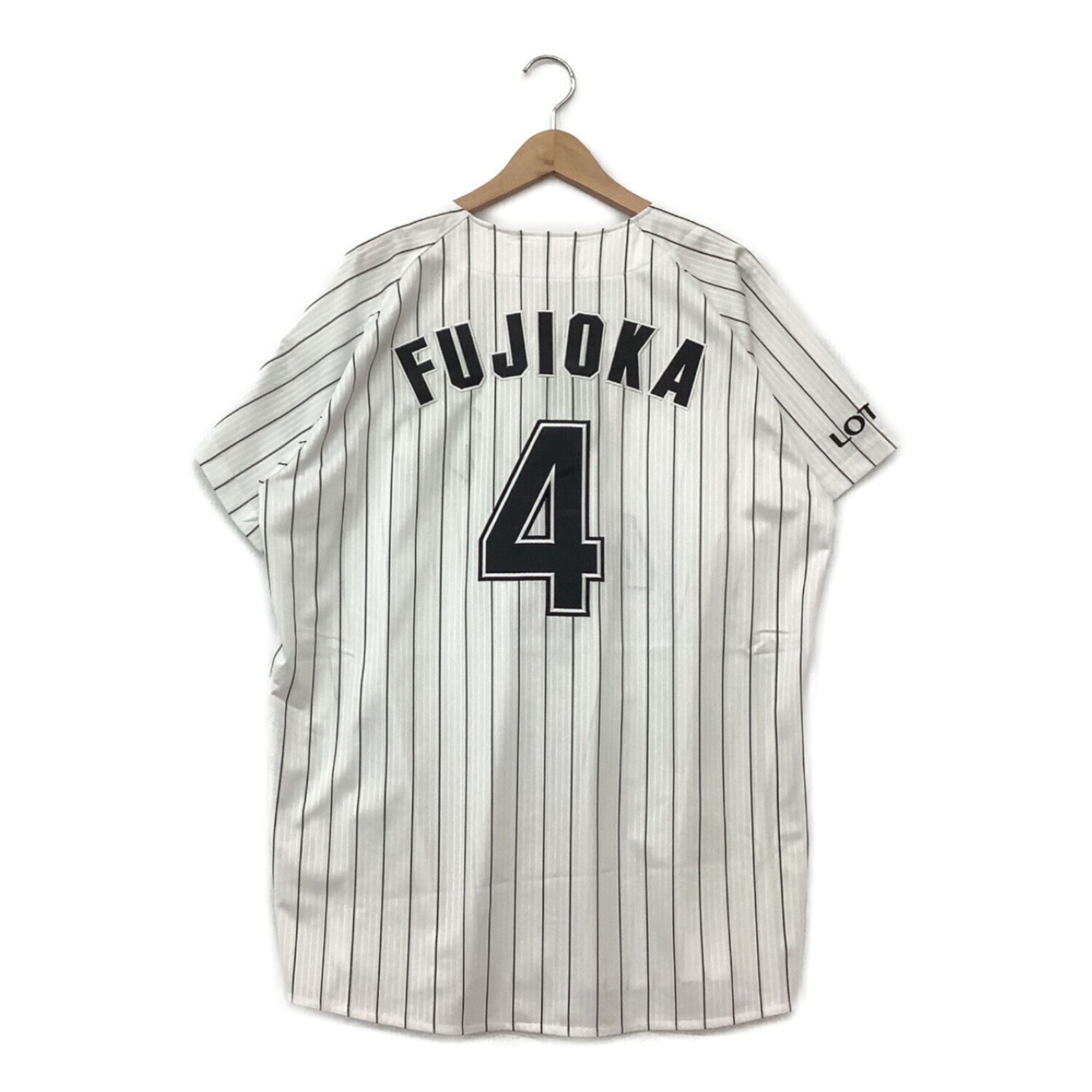 千葉ロッテの小島投手や藤岡選手などのユニフォームが新入荷