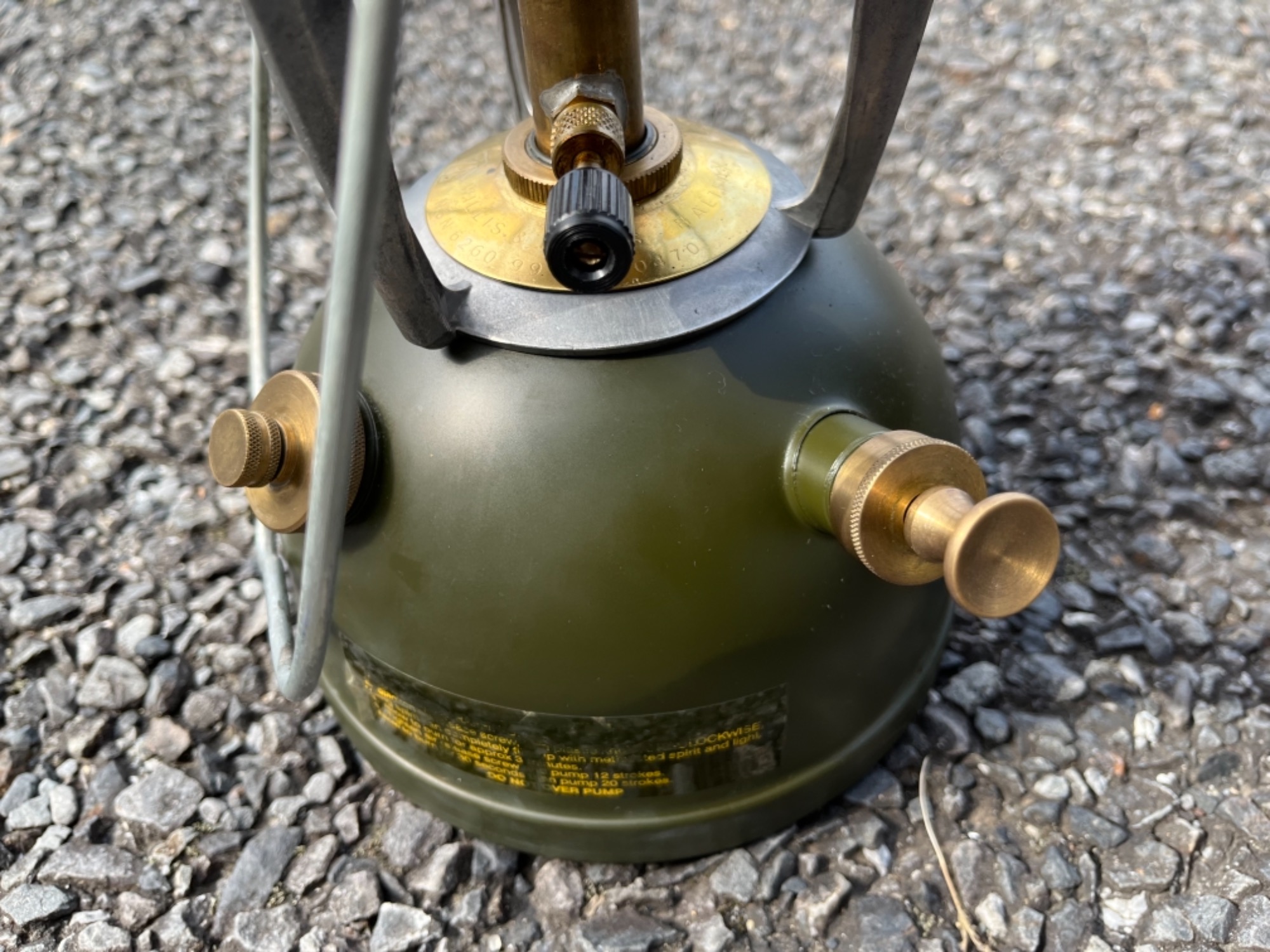 ヴェイパラックス「M320」アーミーグリーンはイギリスの代表ランタン