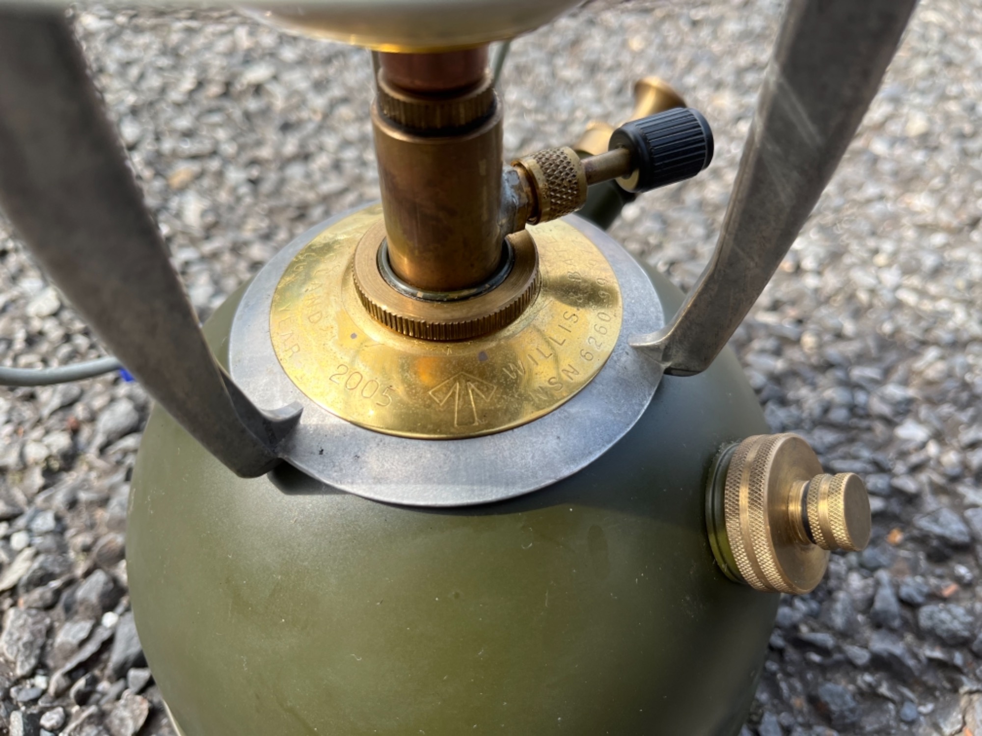 ヴェイパラックス「M320」アーミーグリーンはイギリスの代表ランタン