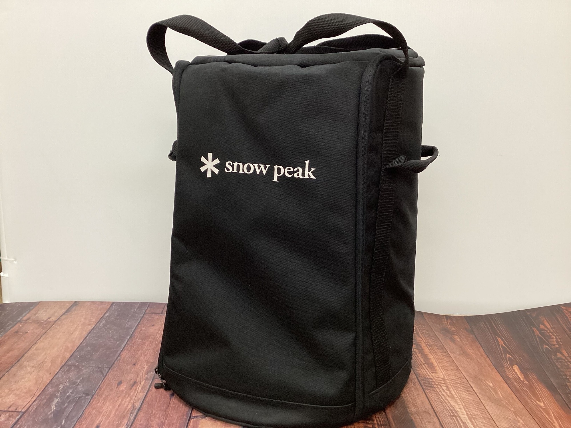 虹色の谷川岳に炎も心も揺らめく【スノーピークレインボーストーブ