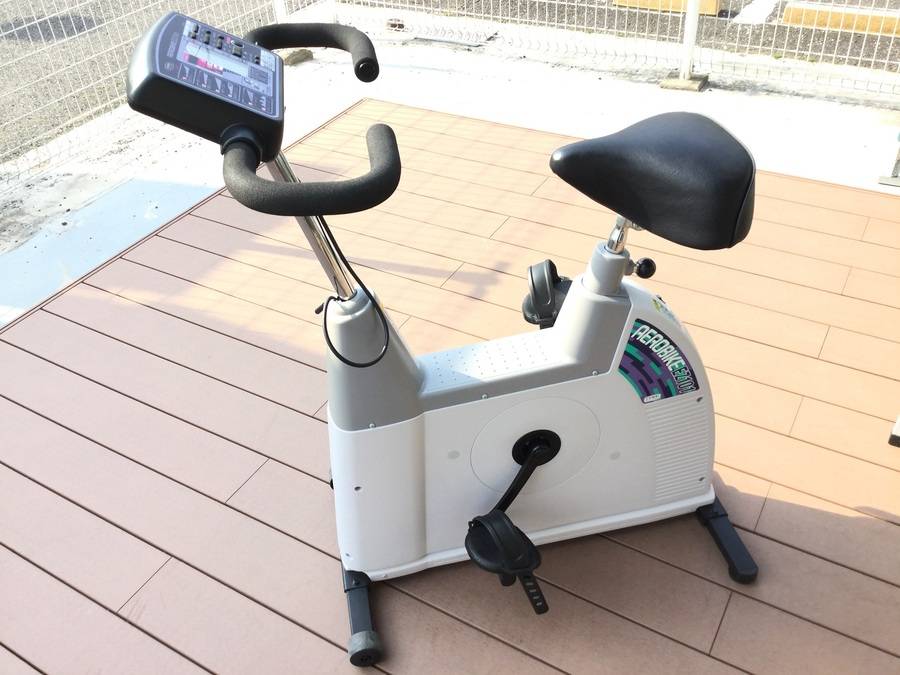 TFスポーツ岩槻店】COMBI WELNESS(コンビウェルネス)のエアロバイク