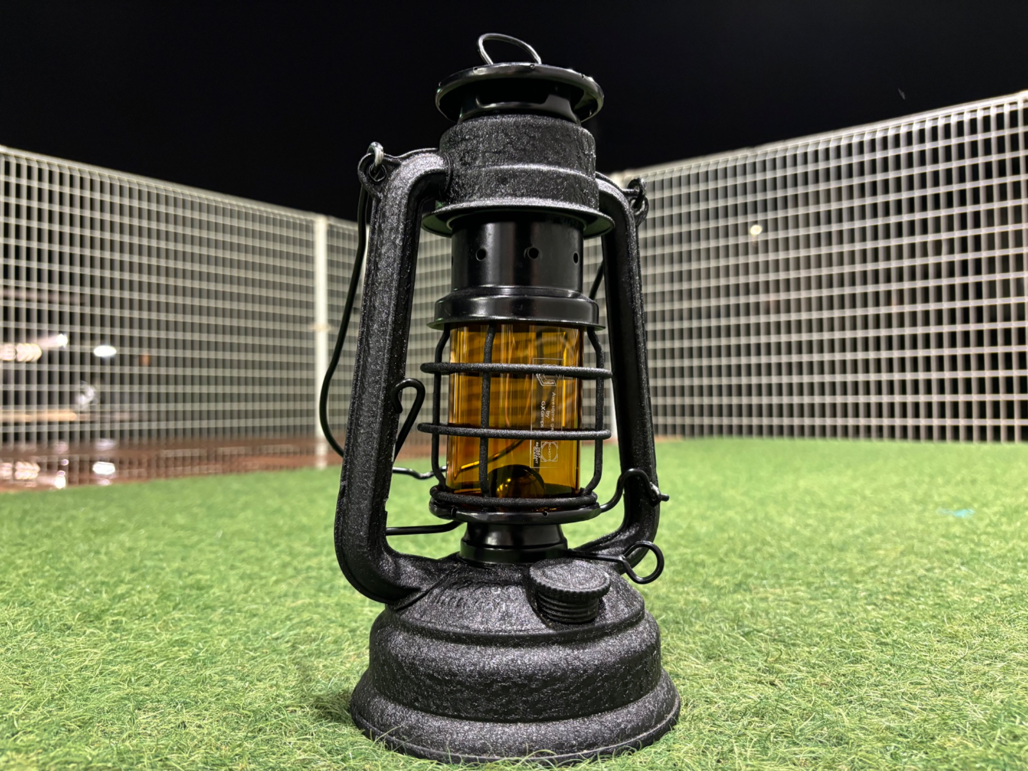 まるで黒い岩で出来たオイルランタン！？フュアハンド276 フェルツ