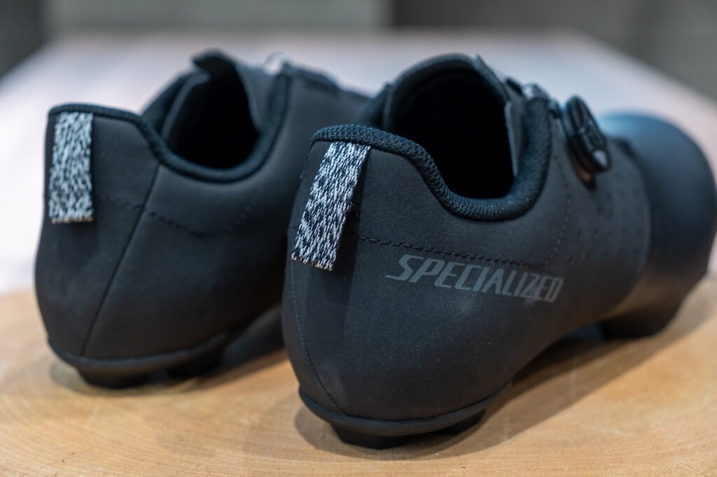 漕げて歩けておしゃれなビンディングシューズ Recon 1.0 で決まり