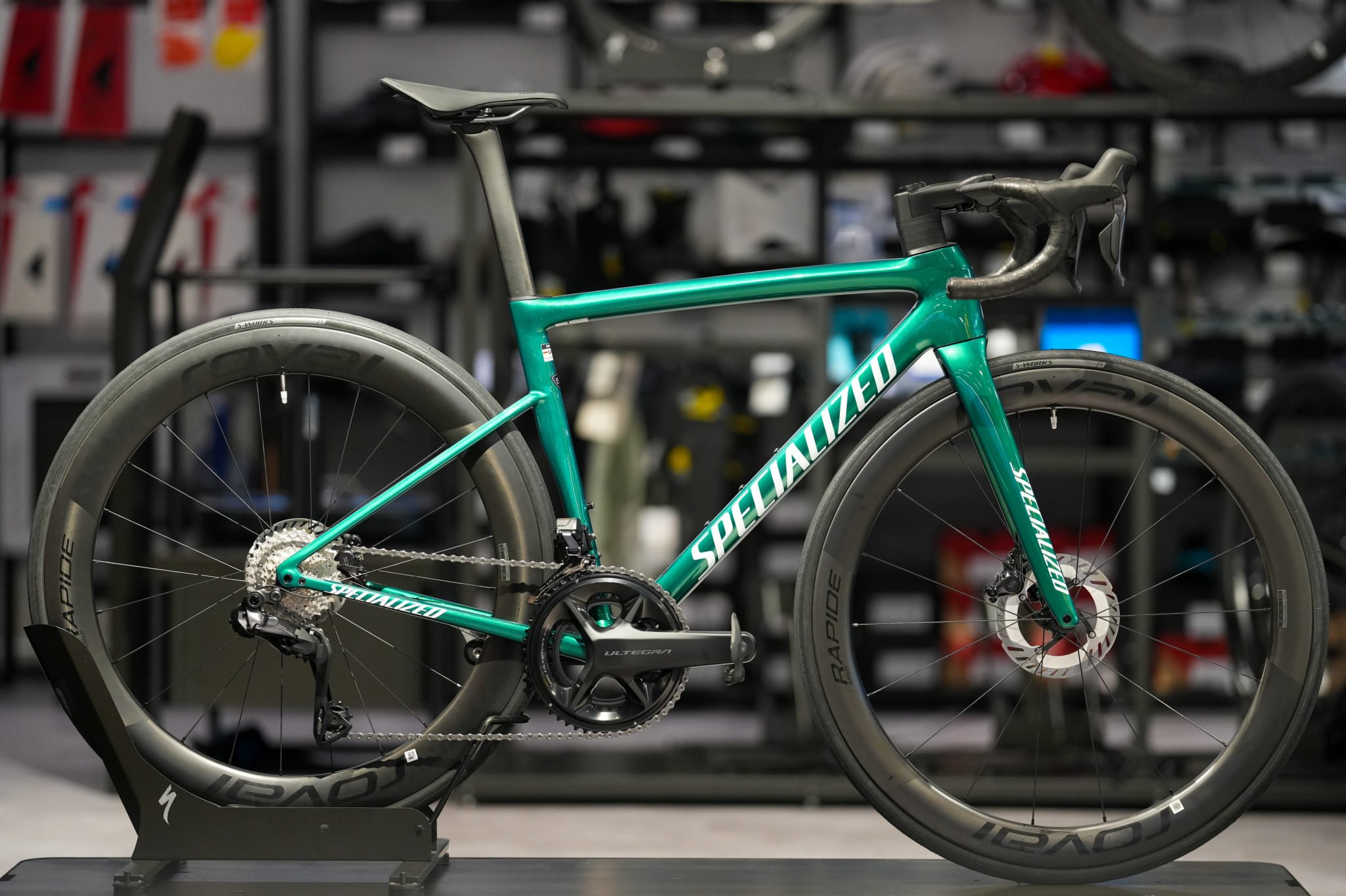 最新の電動アルテグラ12速搭載！TARMAC SL8 PRO – UDI2のご紹介