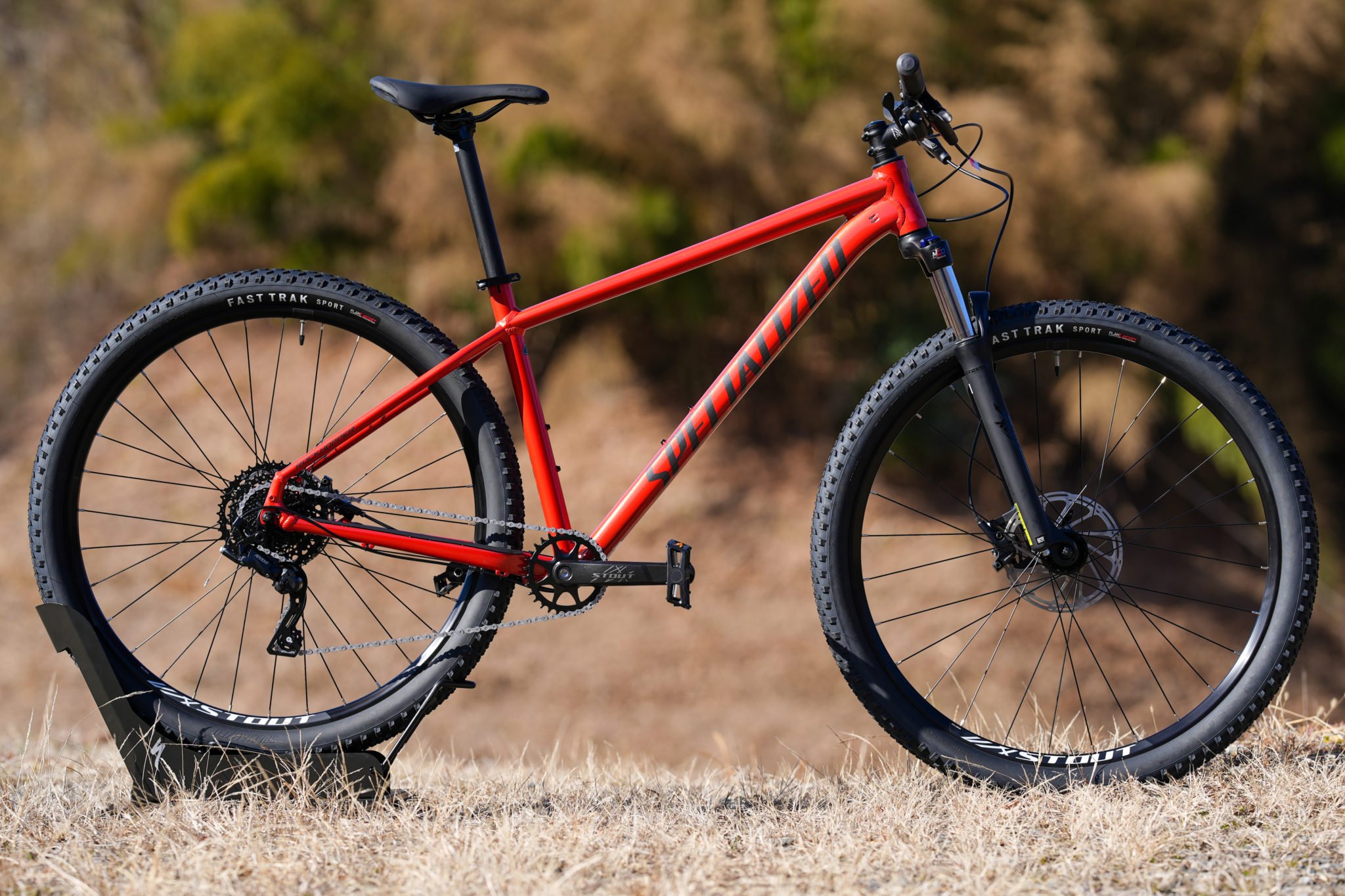 街乗りからトレイルライドまで使いやすい「ROCKHOPPER COMP 29」のご